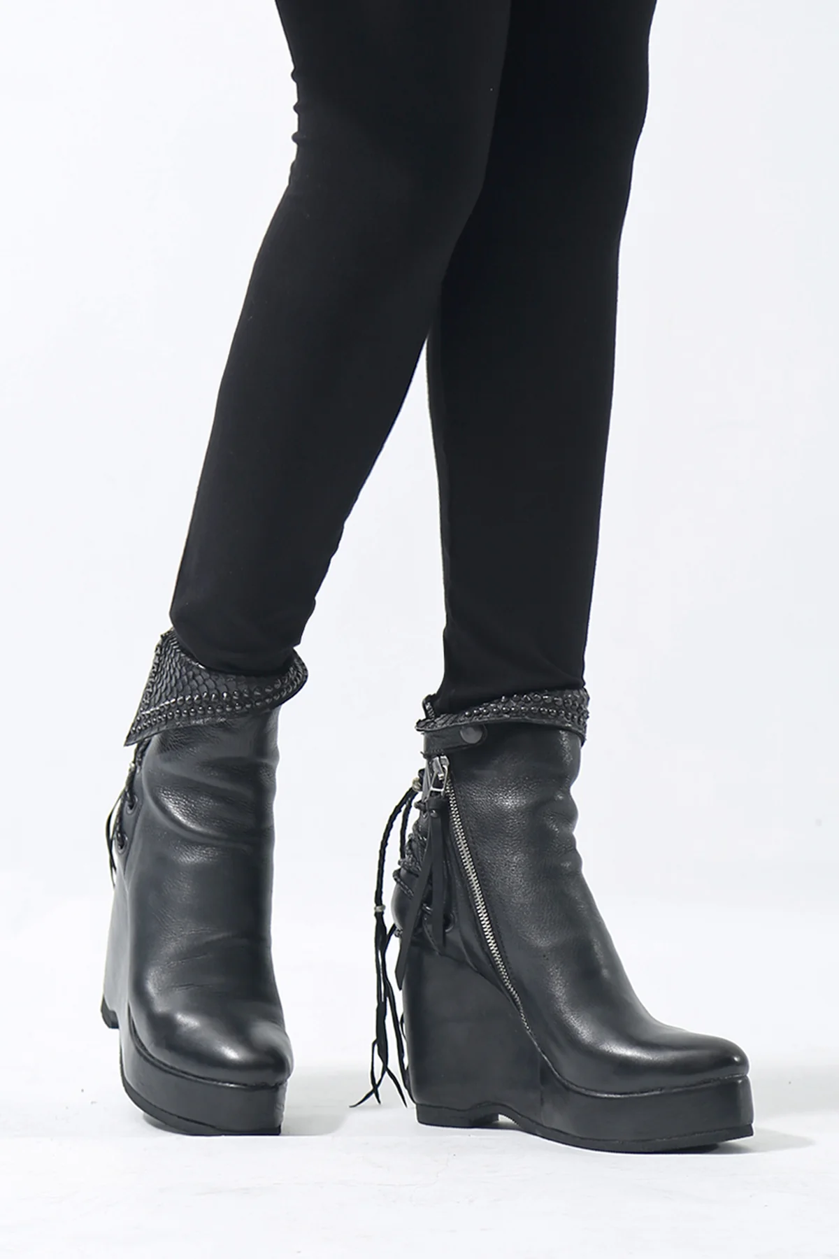 1602-BO02L Crush Braided Boots - Image 10