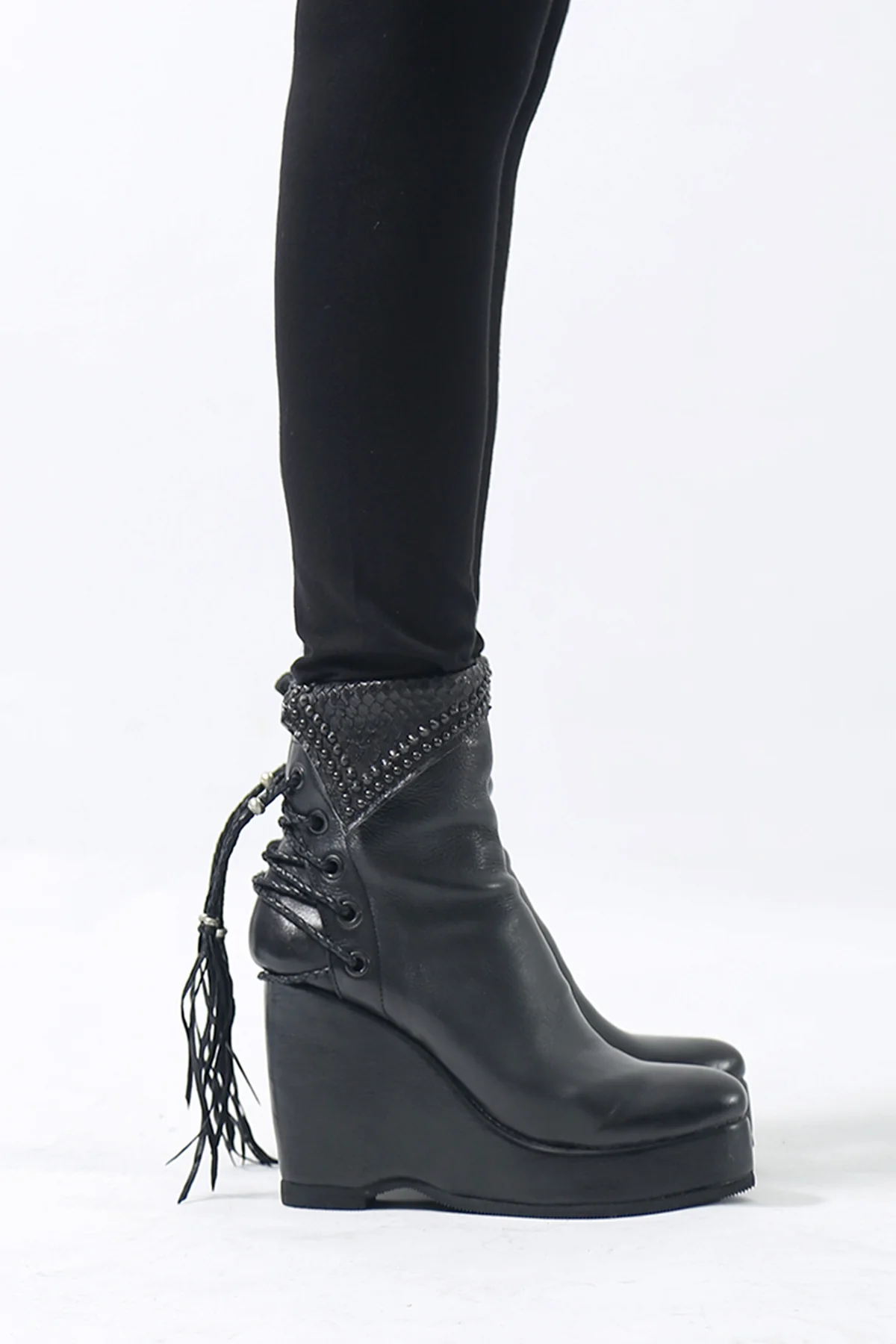 1602-BO02L Crush Braided Boots - Image 11