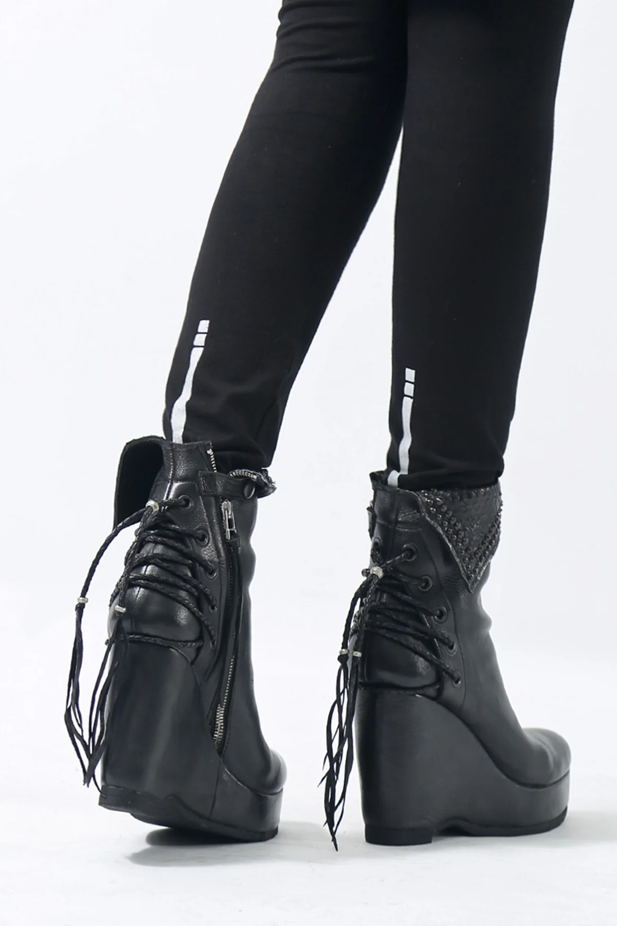 1602-BO02L Crush Braided Boots - Image 12