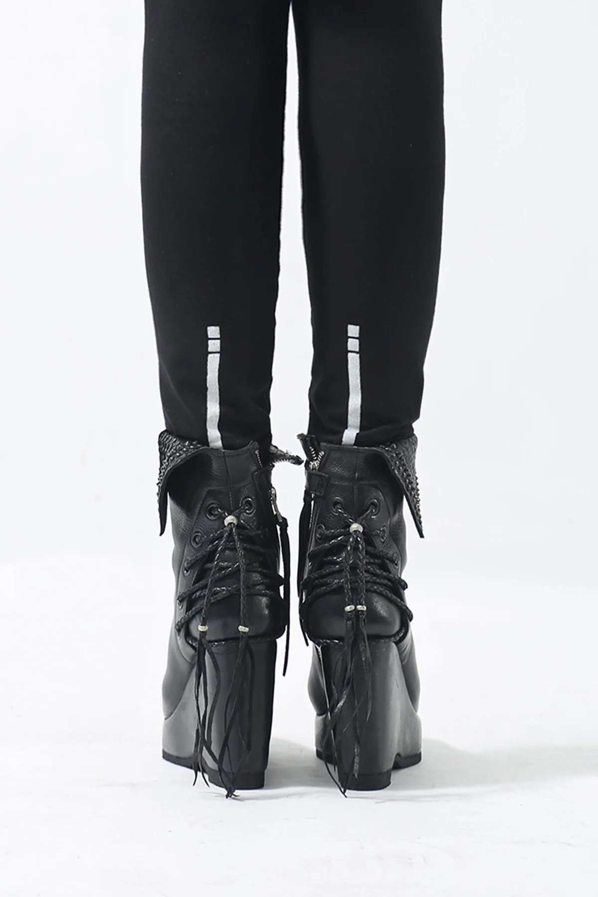 1602-BO02L Crush Braided Boots - Image 13
