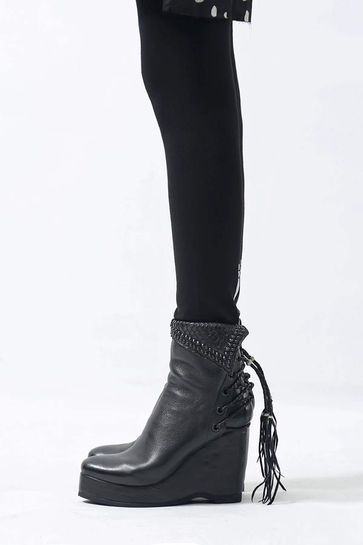 1602-BO02L Crush Braided Boots - Image 15