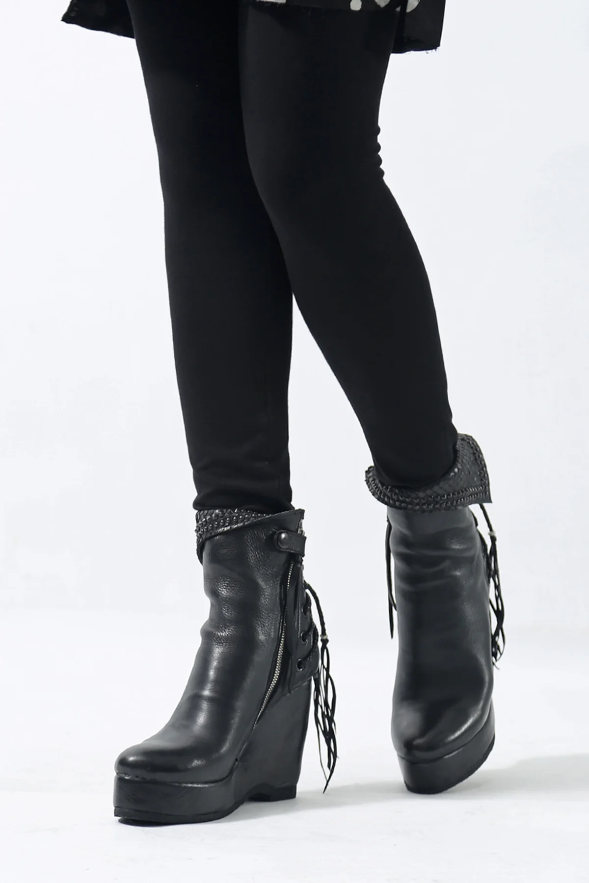 1602-BO02L Crush Braided Boots - Image 16