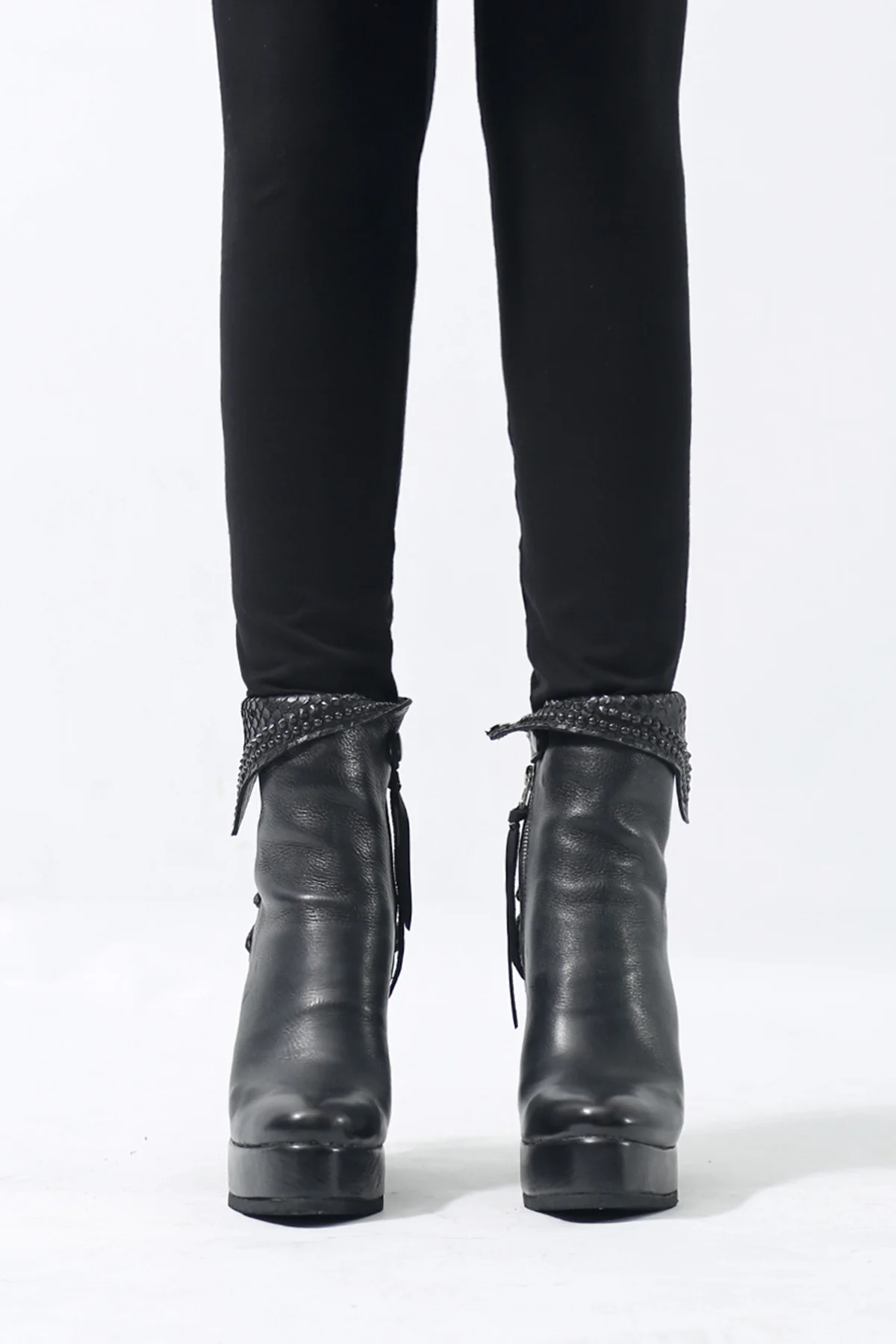 1602-BO02L Crush Braided Boots - Image 9