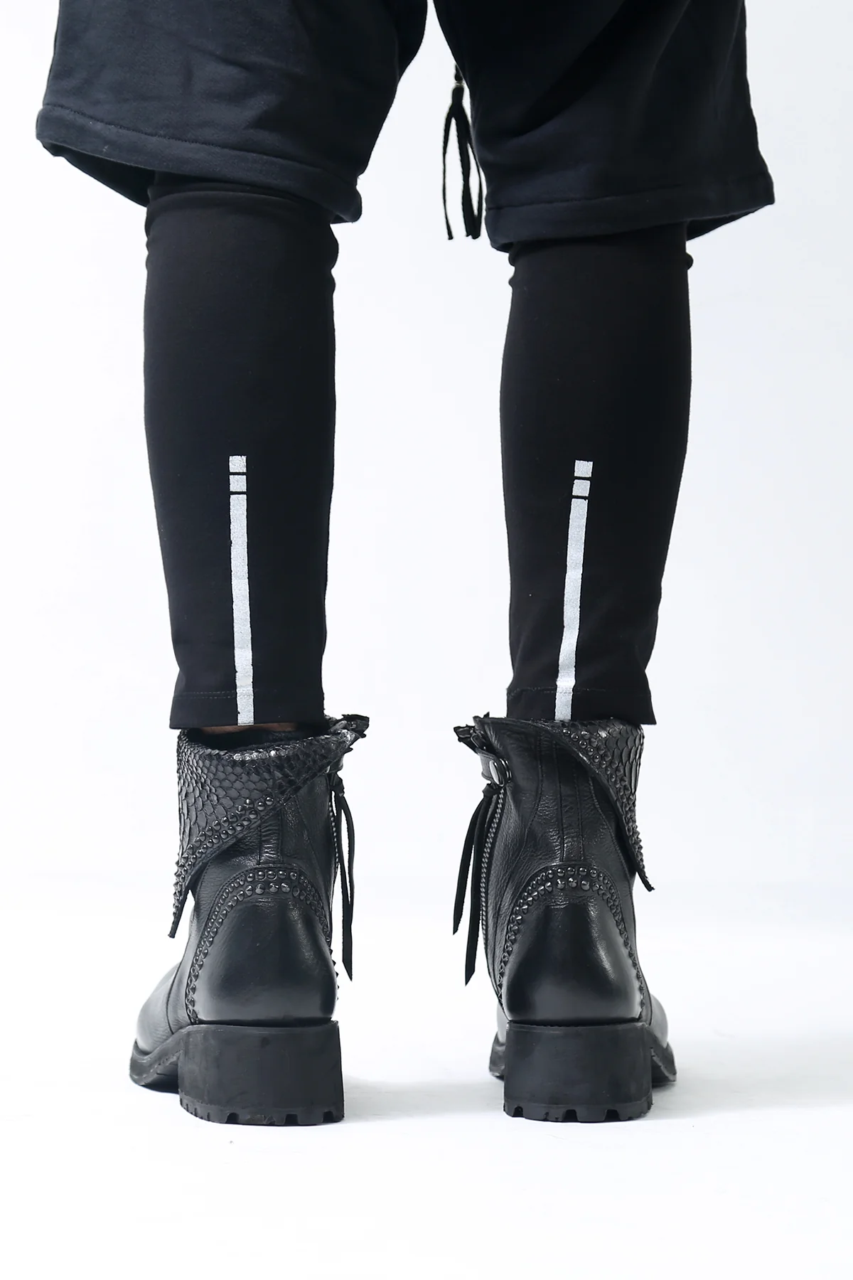 1602-BO03 Crush Short Boots - Image 11
