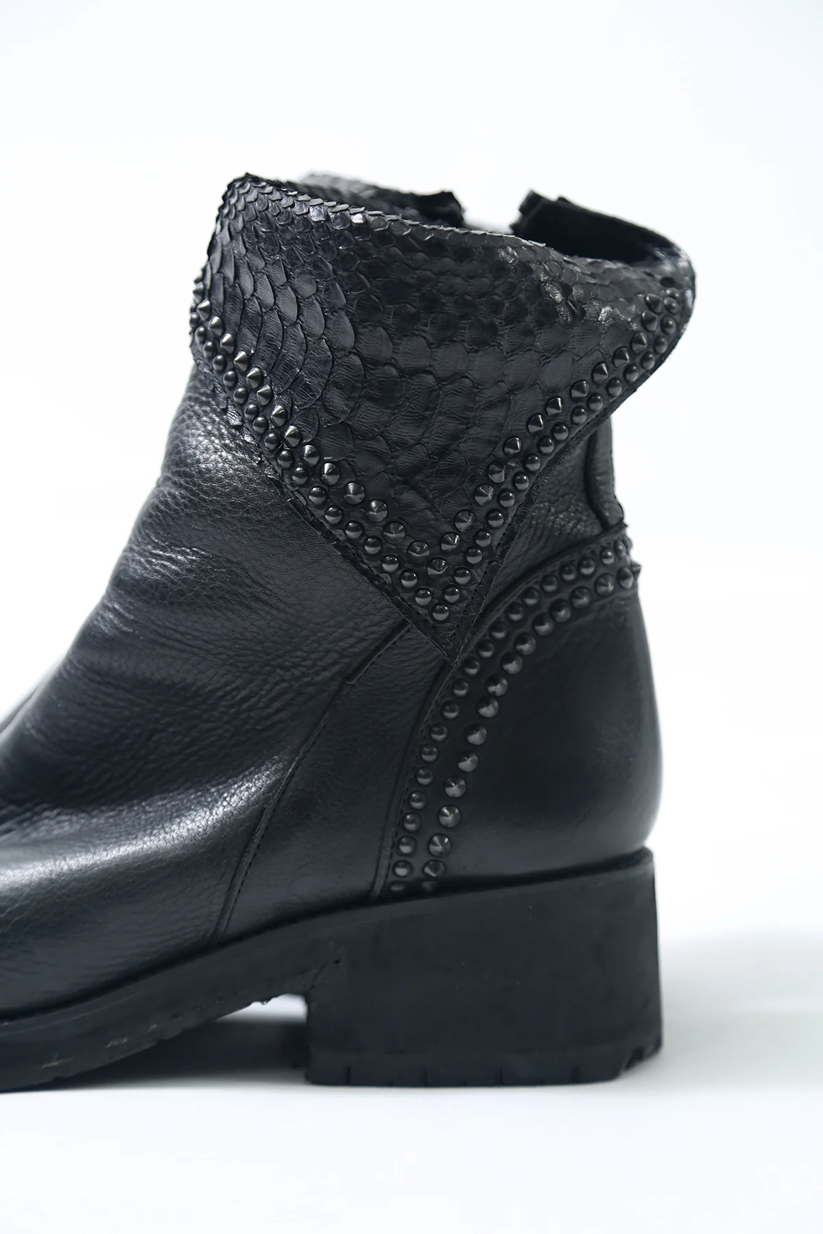 1602-BO03 Crush Short Boots - Image 19