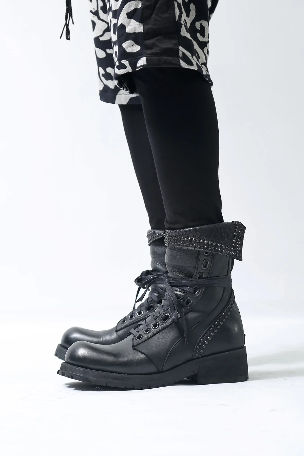 1702-BO03A Crush Chrome Boots 03 - Image 15