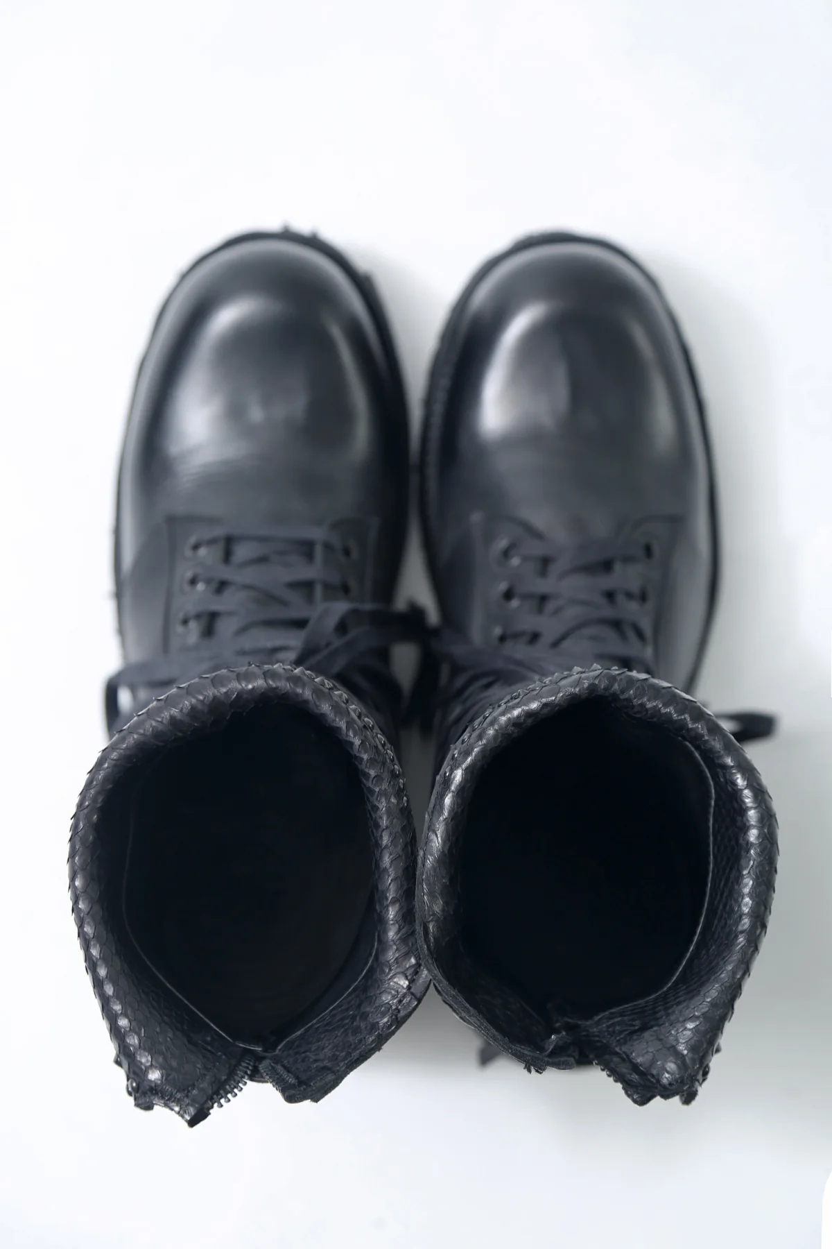 1702-BO03A Crush Chrome Boots 03 - Image 19