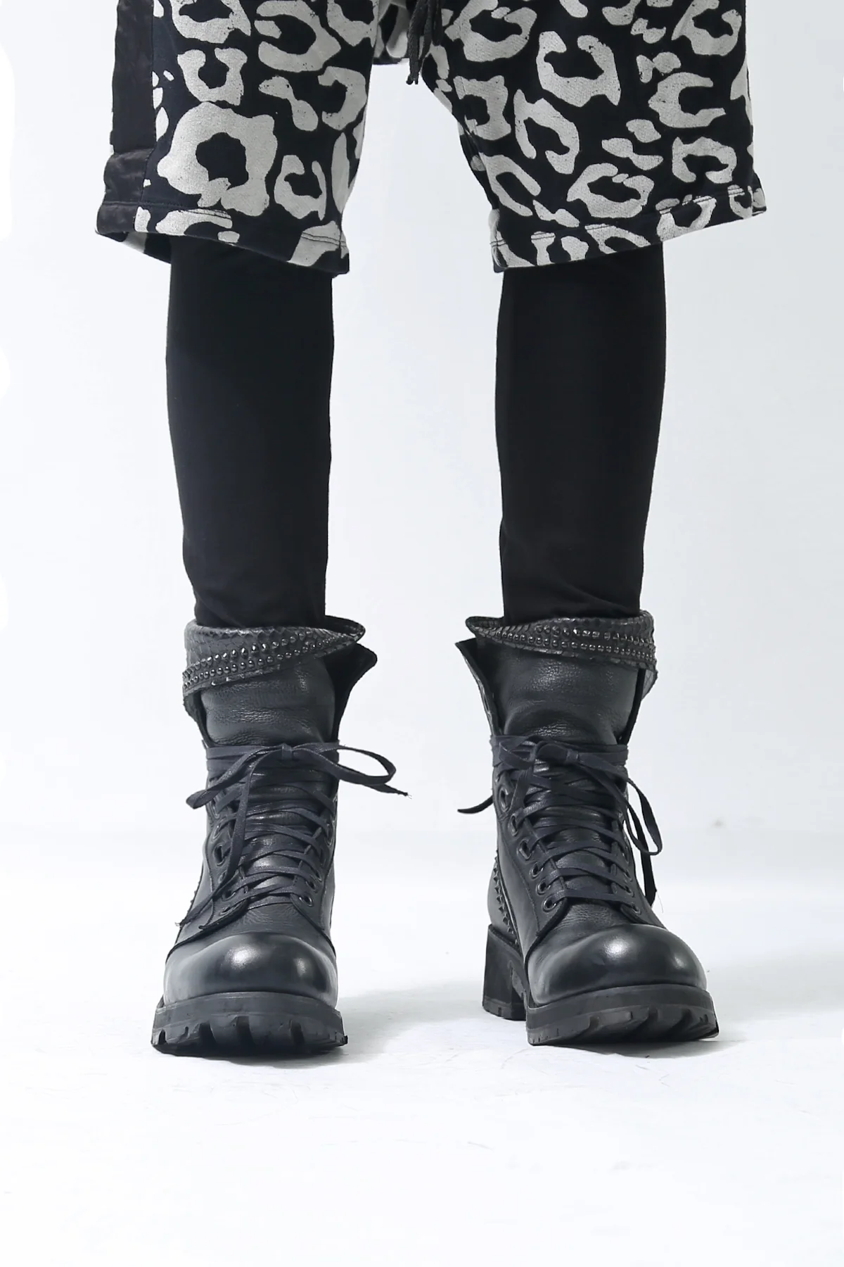 1702-BO03A Crush Chrome Boots 03 - Image 9