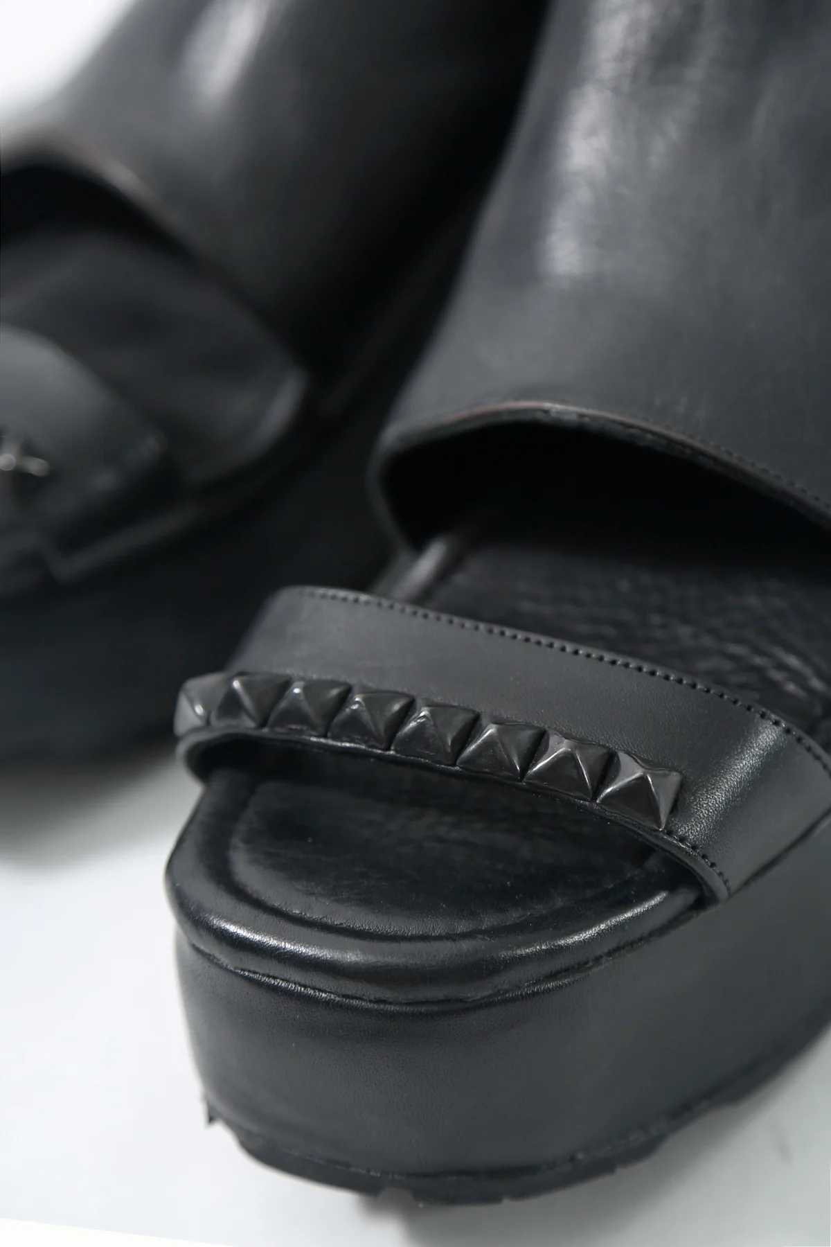 1801-BO04L Black Metal Sandal PMD - Image 15