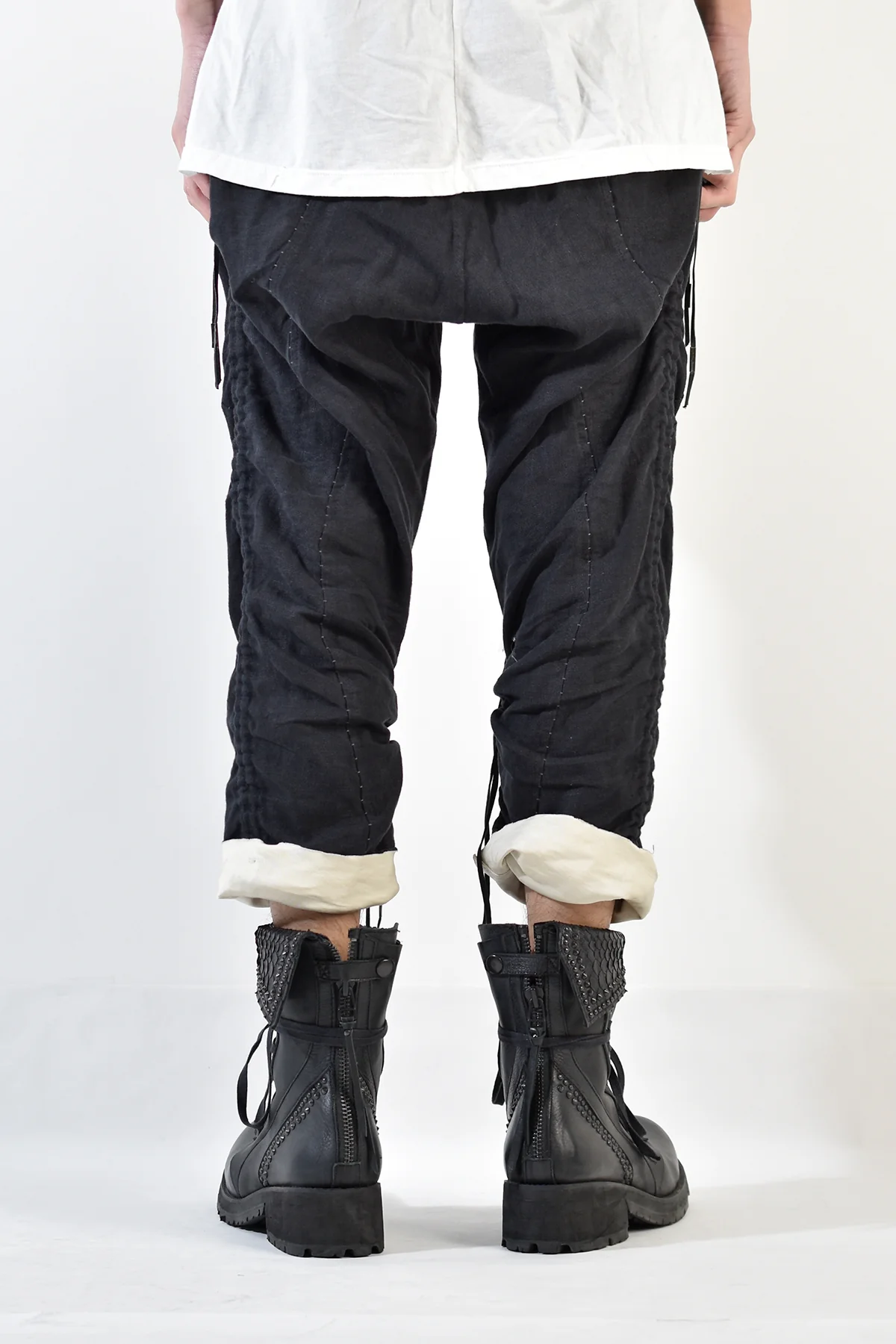 2001-PT02A Shirring Linen Layered Pants Black - Image 7