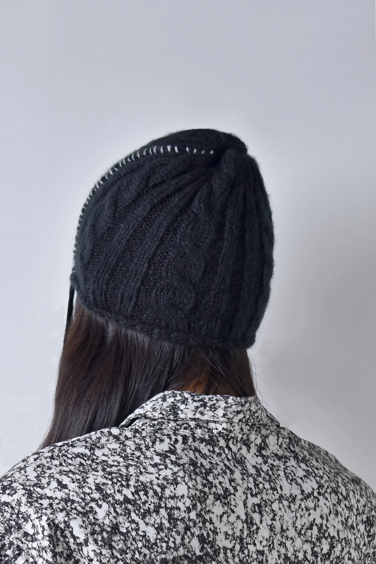 2002-KT04 Cable Mohair Beanie 01 Black - Image 10