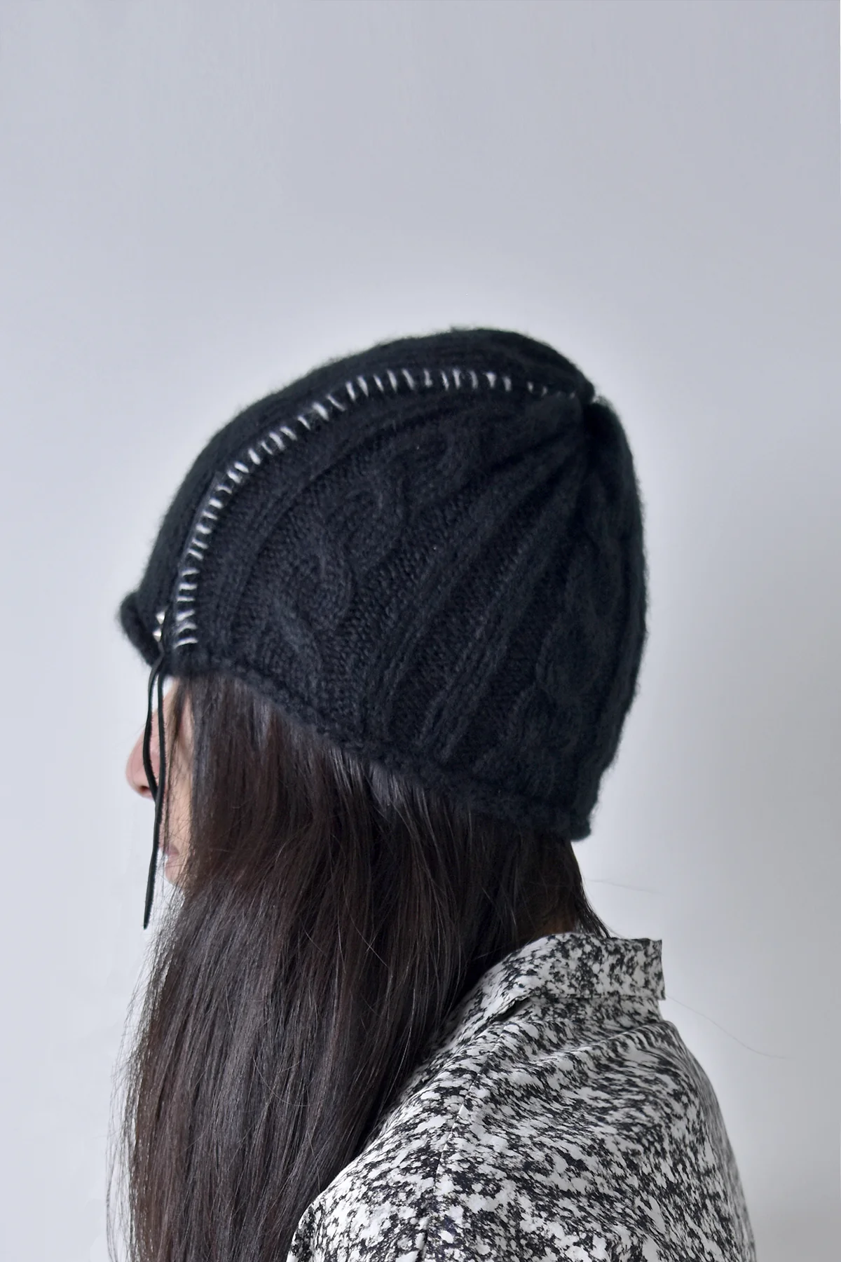 2002-KT04 Cable Mohair Beanie 01 Black - Image 9