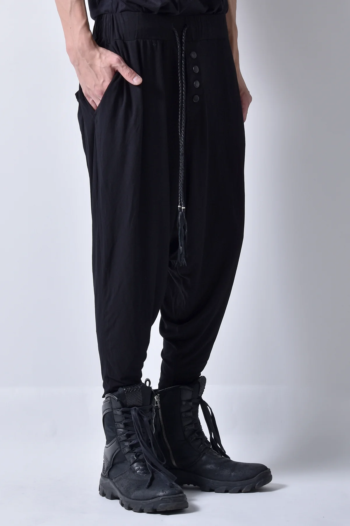 2101-PT04A Viscose Triangle Pants 02 - Image 10