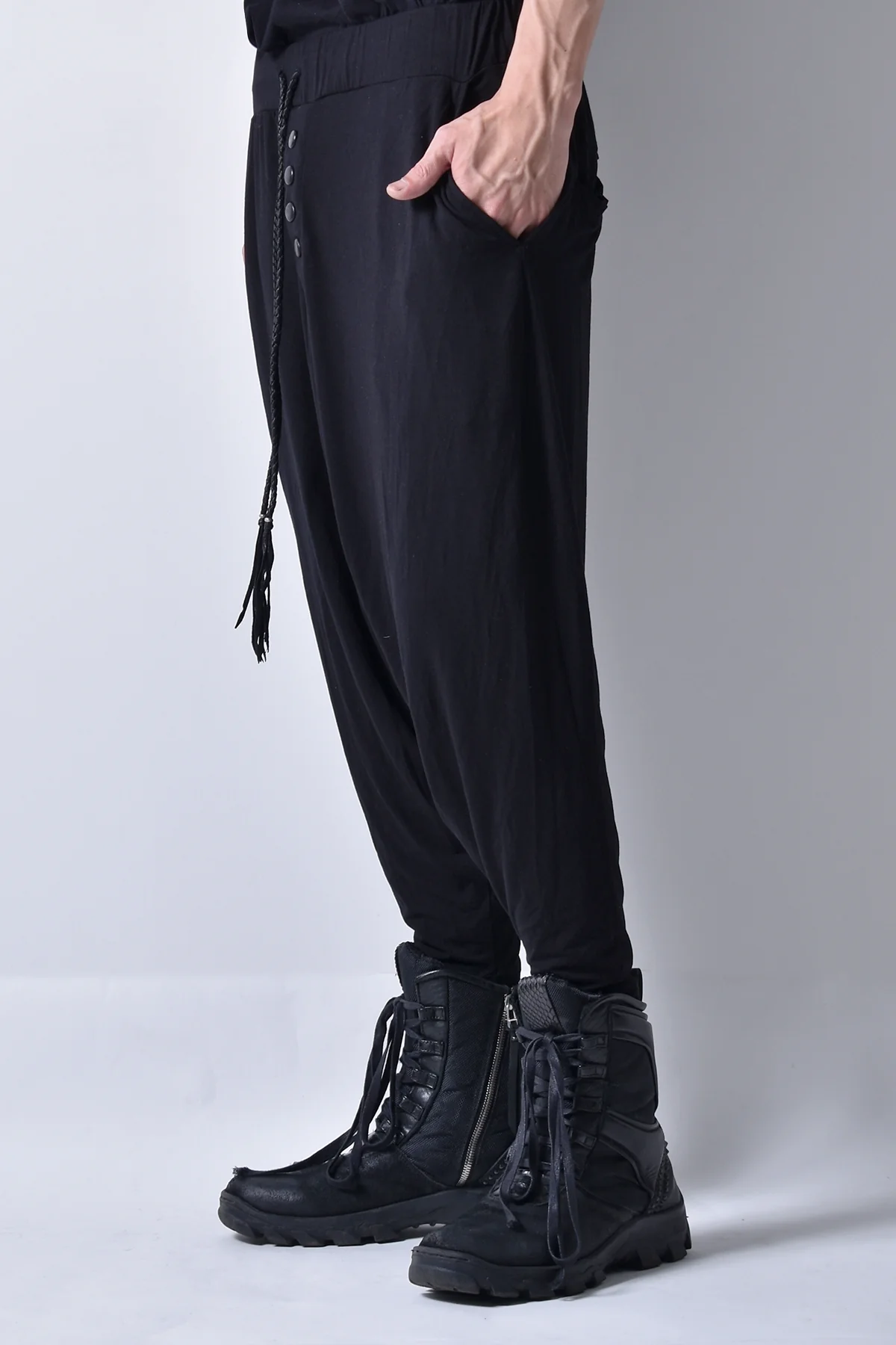 2101-PT04A Viscose Triangle Pants 02 - Image 11