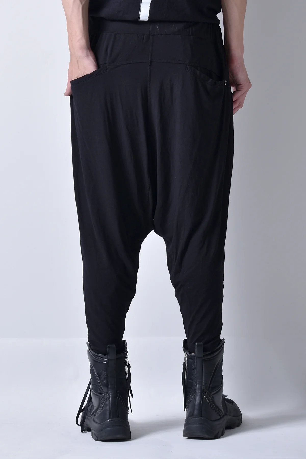 2101-PT04A Viscose Triangle Pants 02 - Image 12