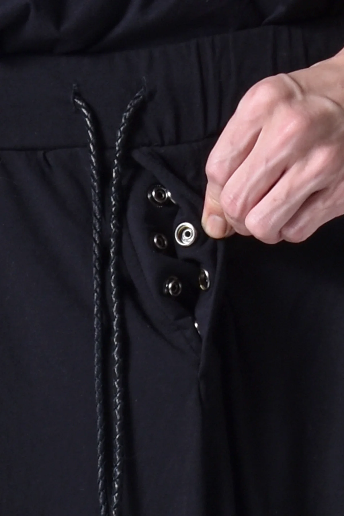 2101-PT04A Viscose Triangle Pants 02 - Image 15