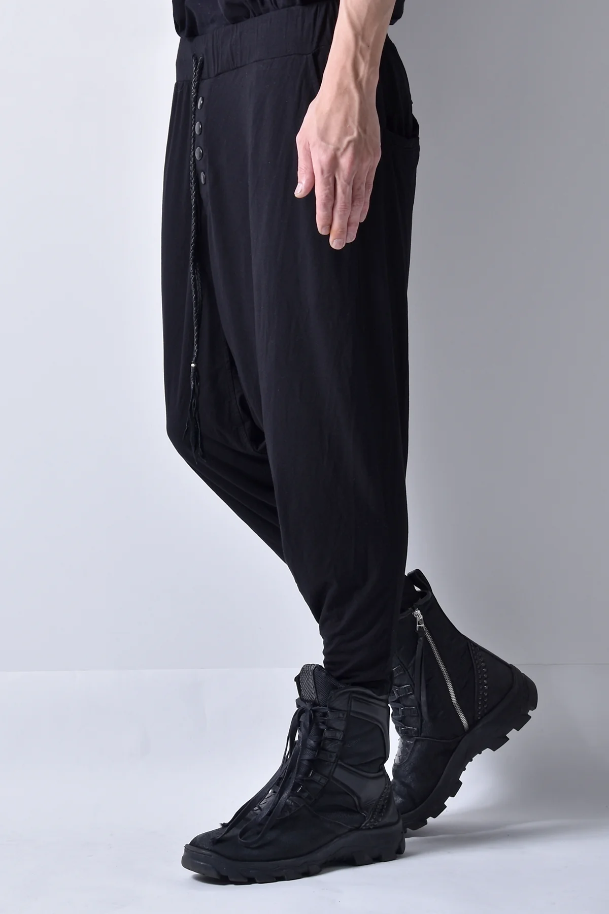 2101-PT04A Viscose Triangle Pants 02 - Image 3