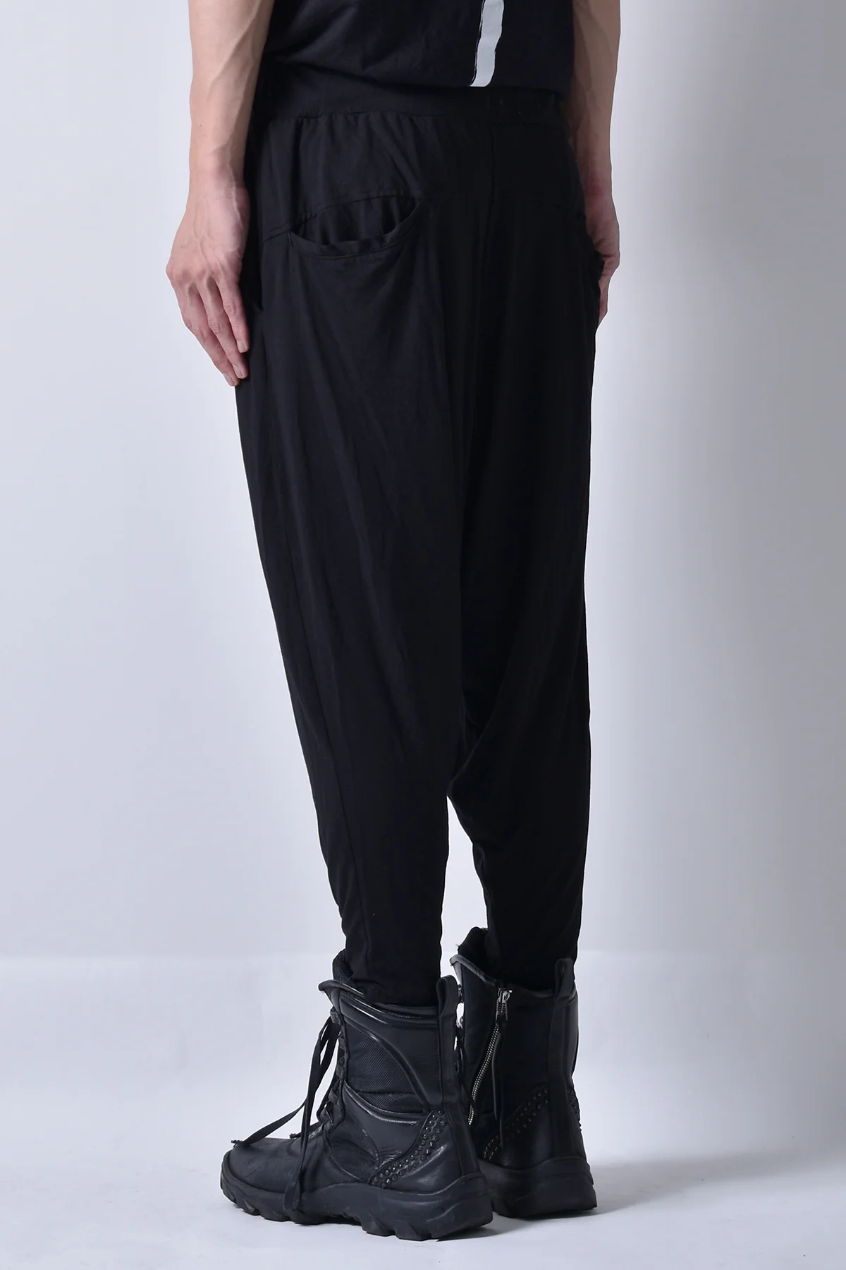 2101-PT04A Viscose Triangle Pants 02 - Image 5