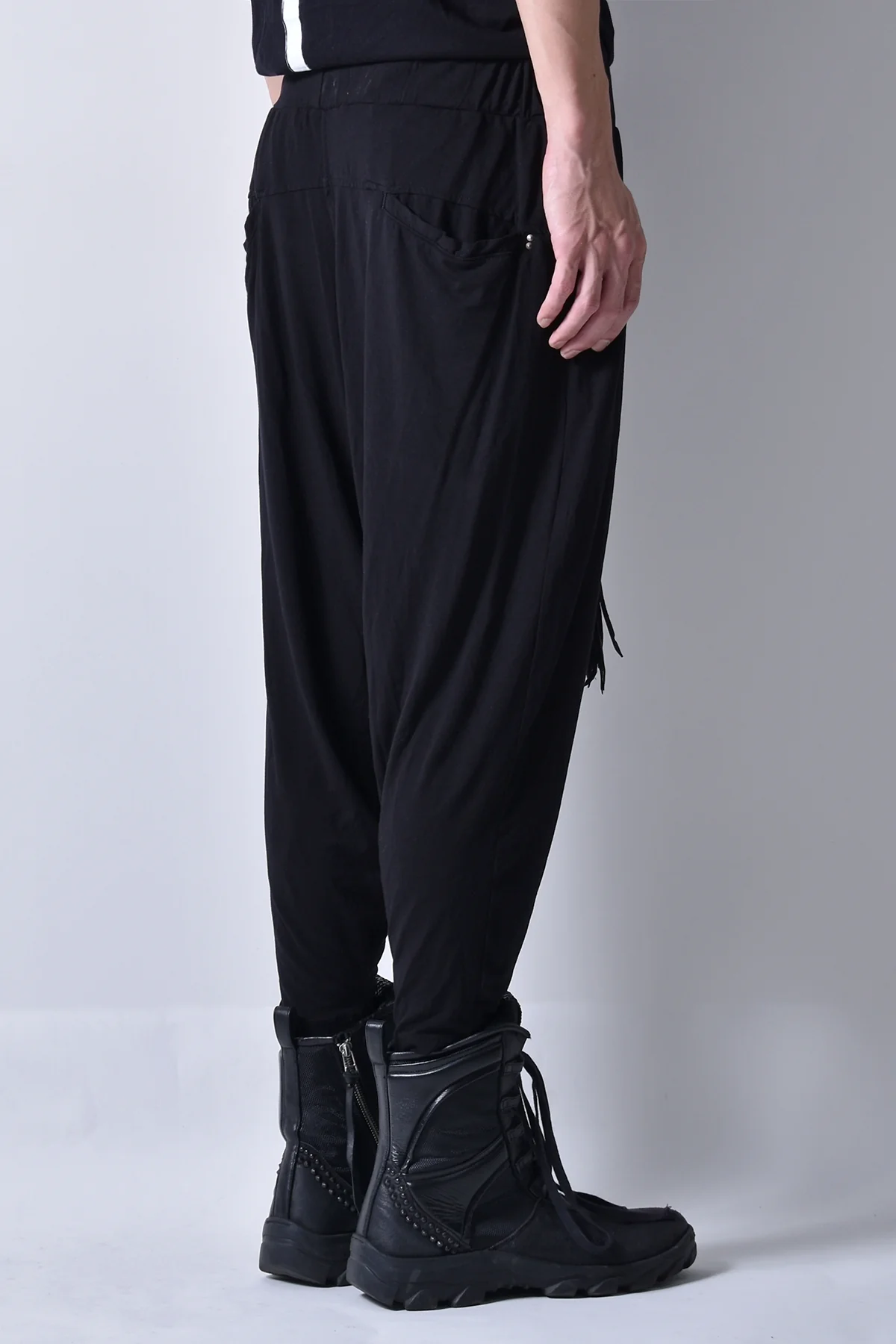 2101-PT04A Viscose Triangle Pants 02 - Image 7