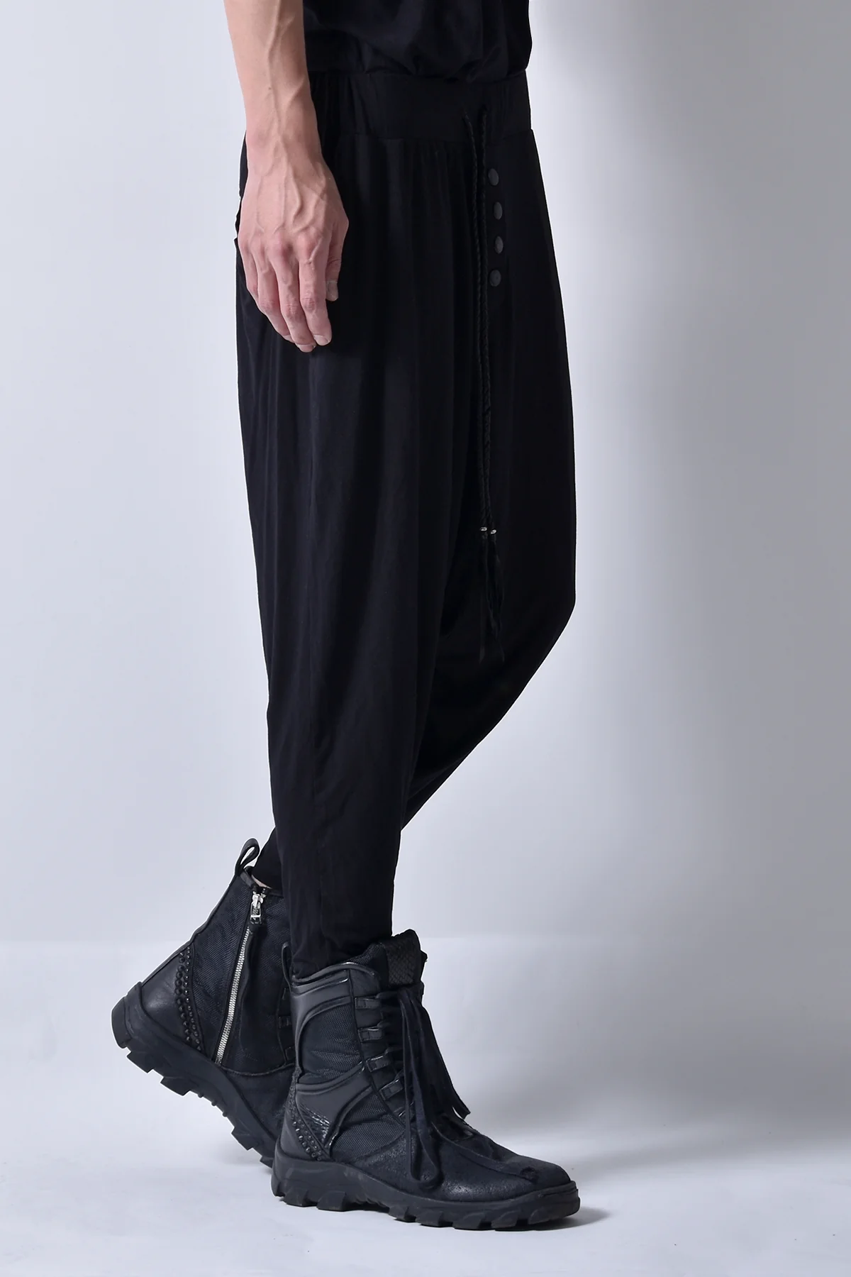 2101-PT04A Viscose Triangle Pants 02 - Image 9