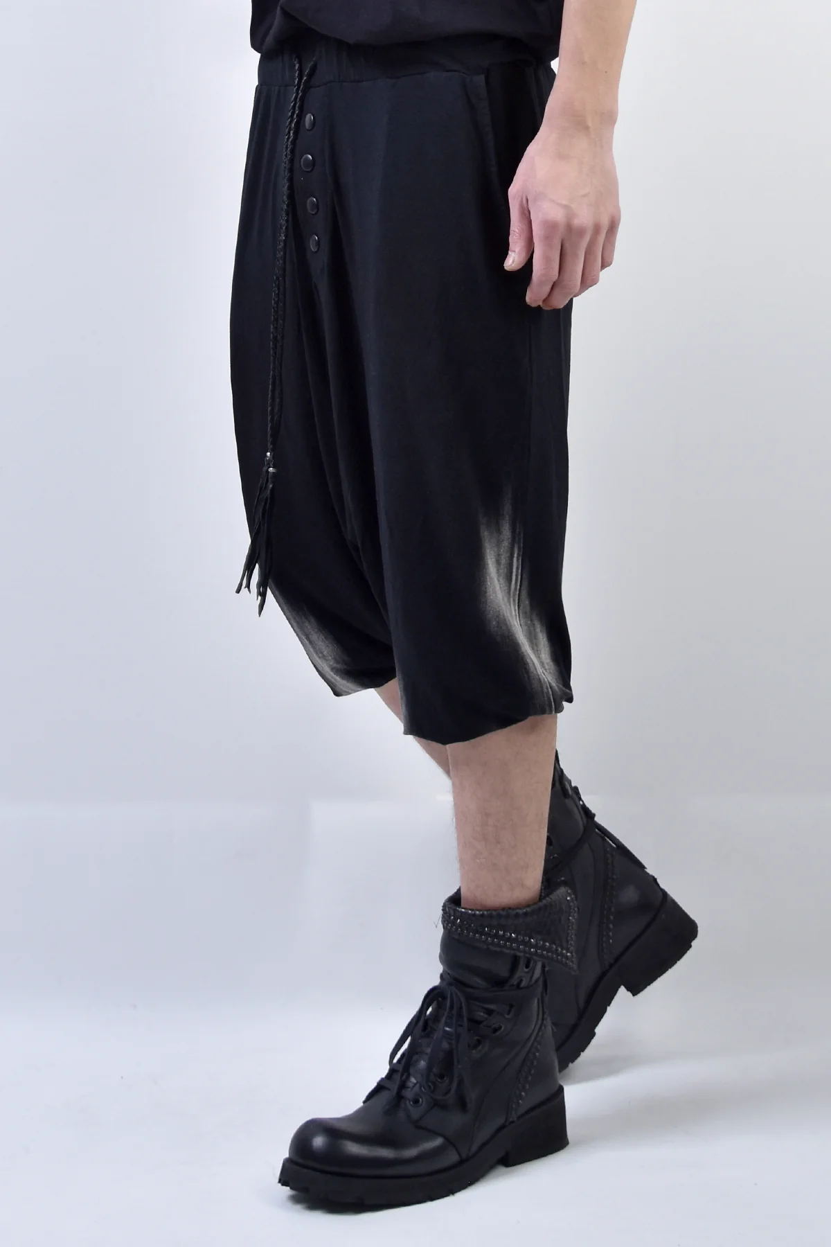 2101-PT04B Discharged Viscose Triangle Pants 02 - Image 18