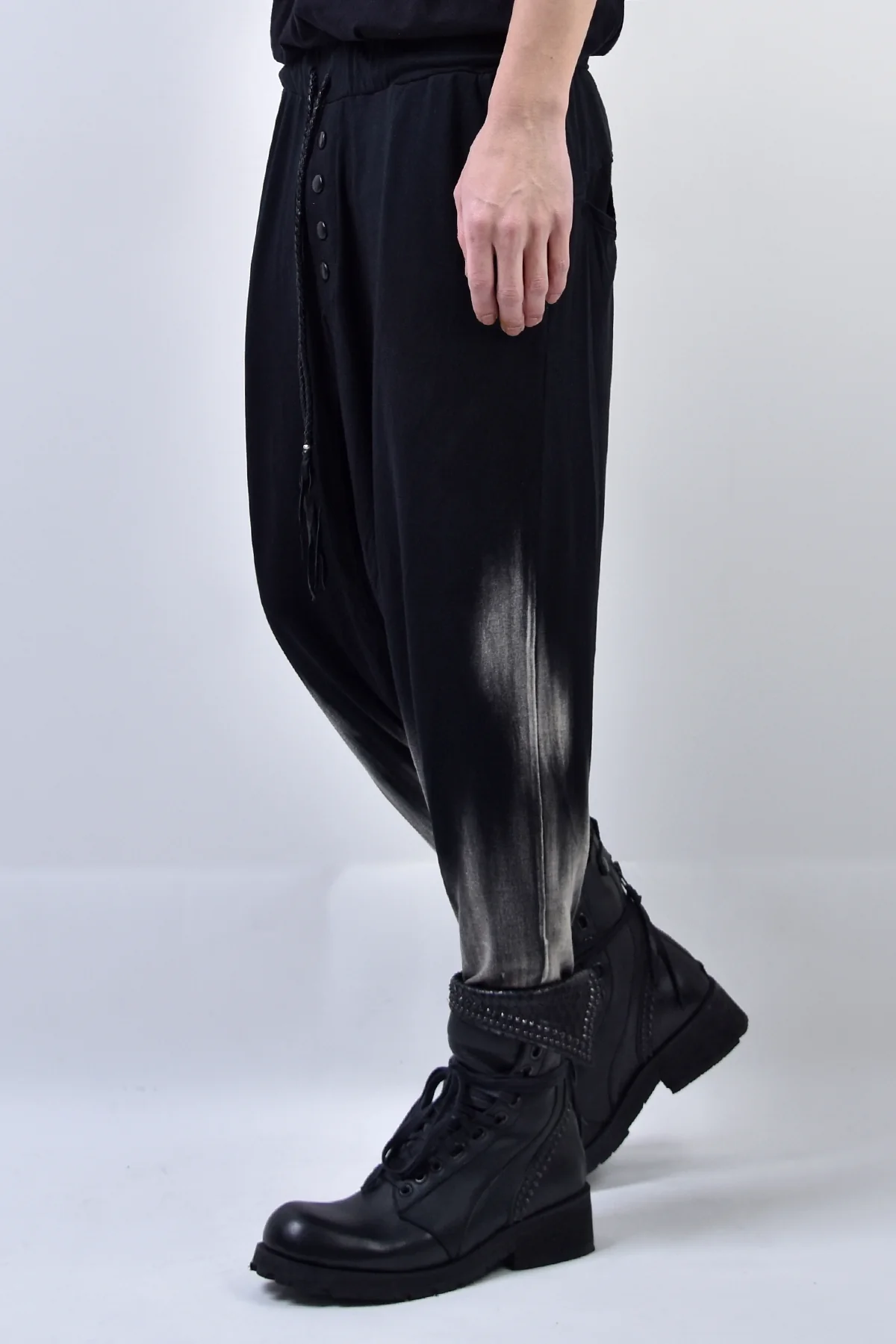 2101-PT04B Discharged Viscose Triangle Pants 02 - Image 3