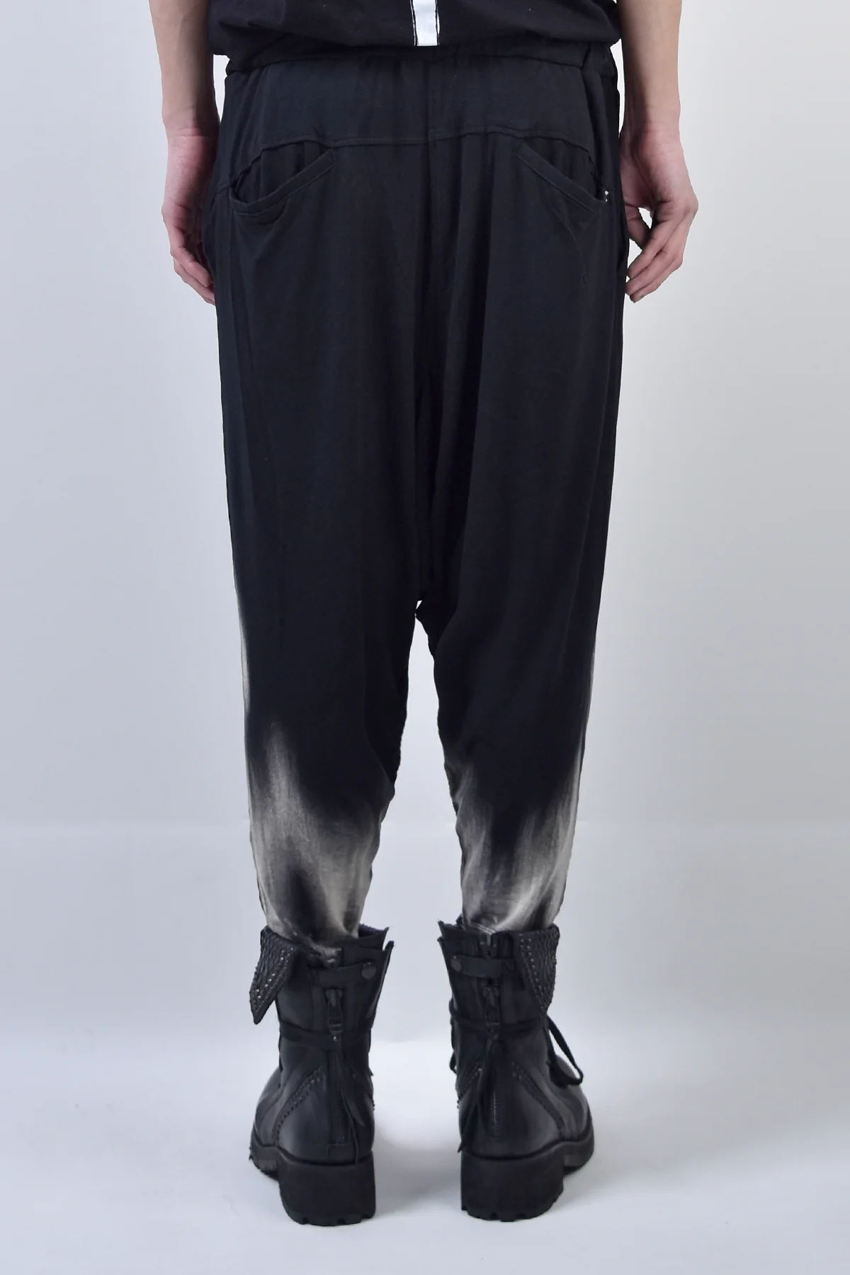 2101-PT04B Discharged Viscose Triangle Pants 02 - Image 6