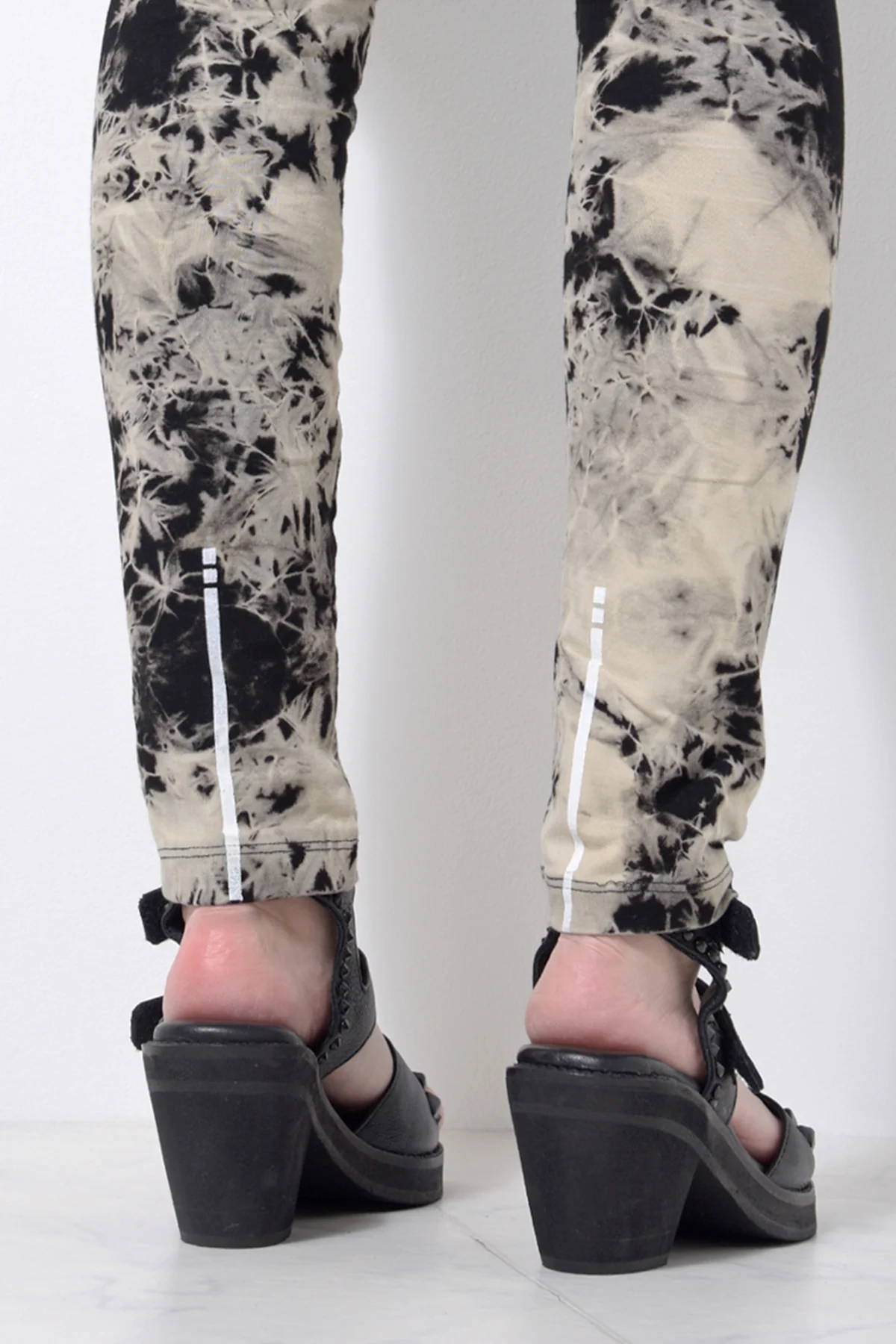 2102-PT09W Tie Dye Leggings -Women's- - Image 10