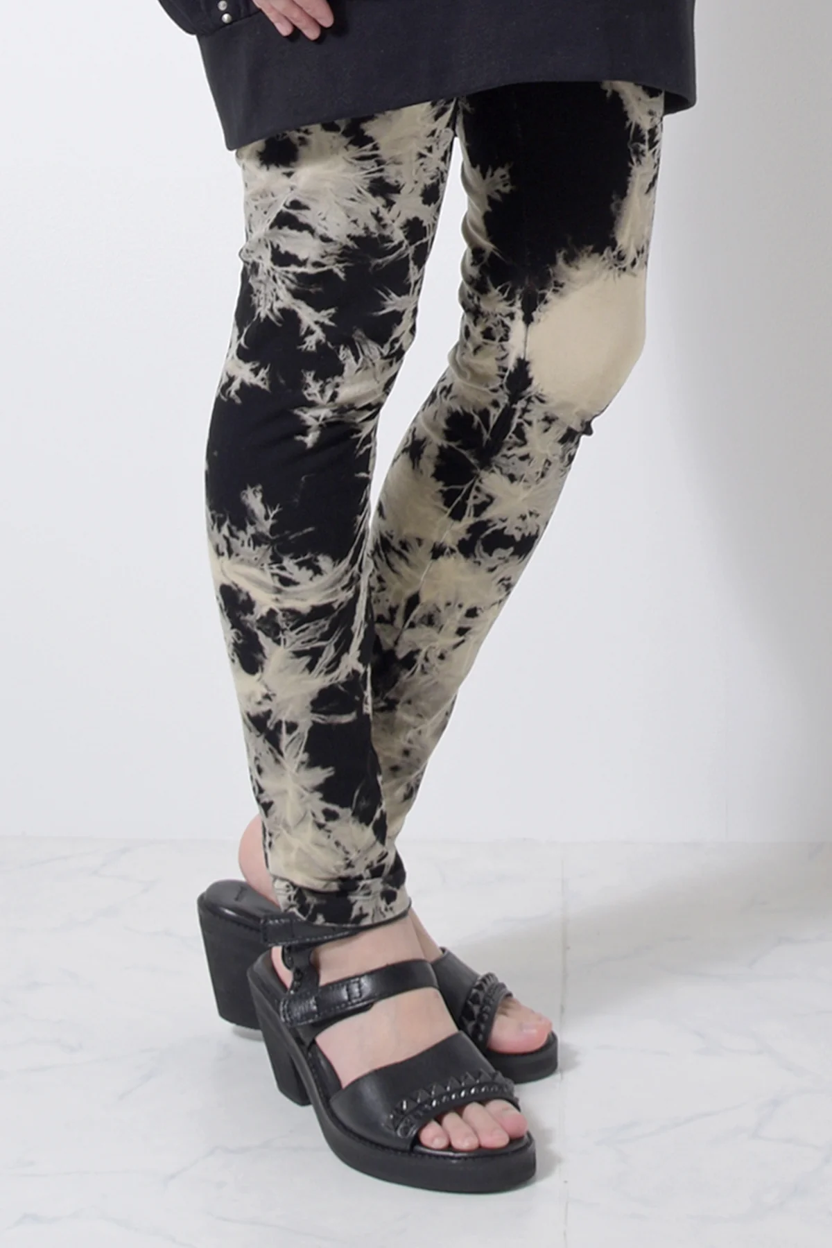 2102-PT09W Tie Dye Leggings -Women's- - Image 9