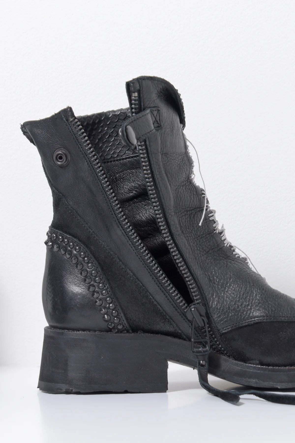 2201-BO01 Crush Boots 14 - Image 16