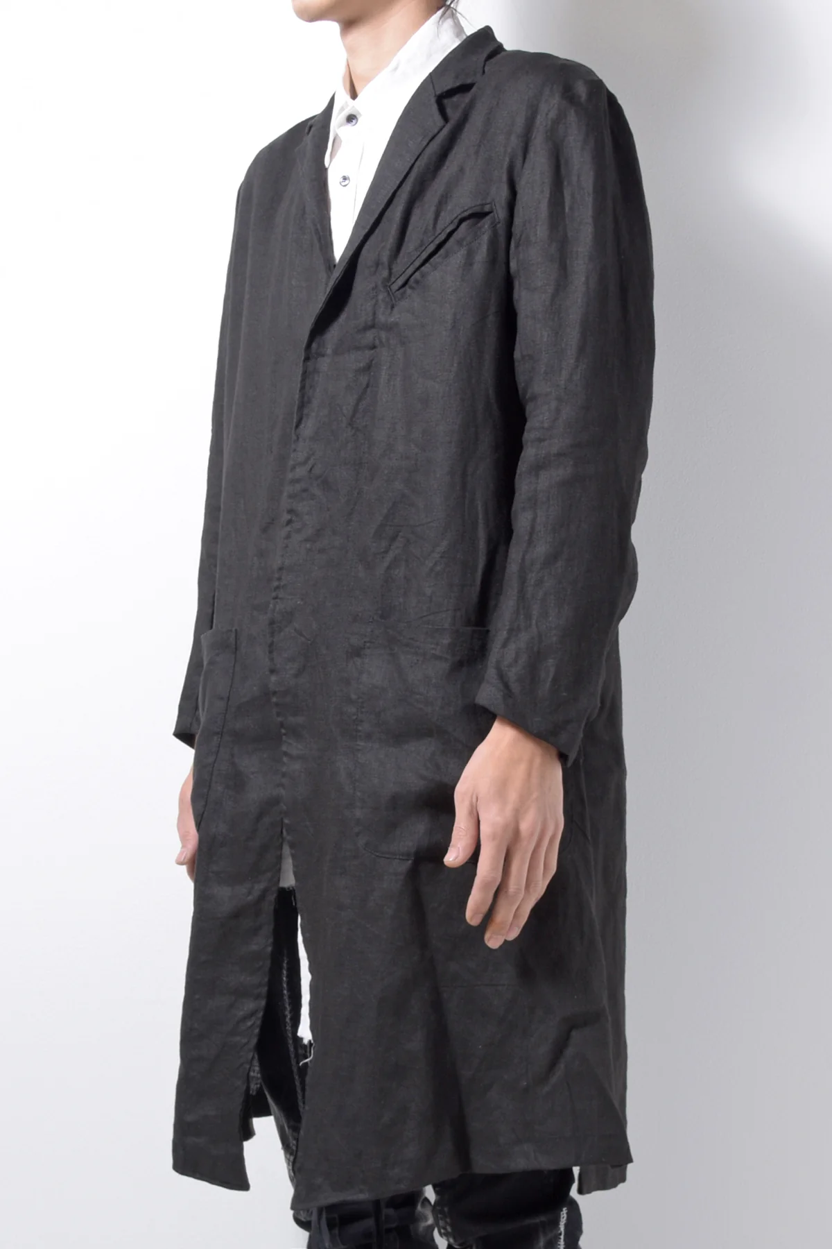 2201-JK02A Side Slit Tailored Coat Black - Image 4