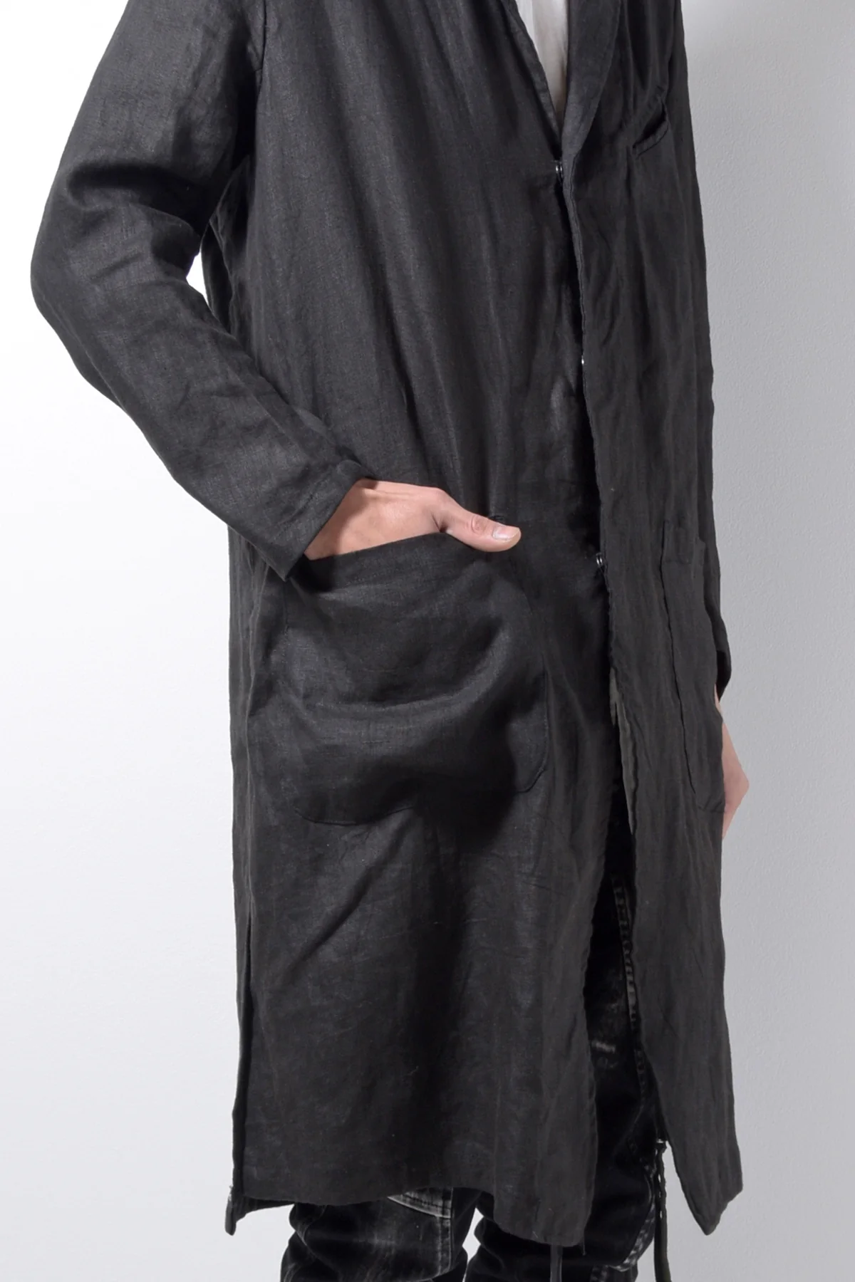 2201-JK02A Side Slit Tailored Coat Black - Image 7