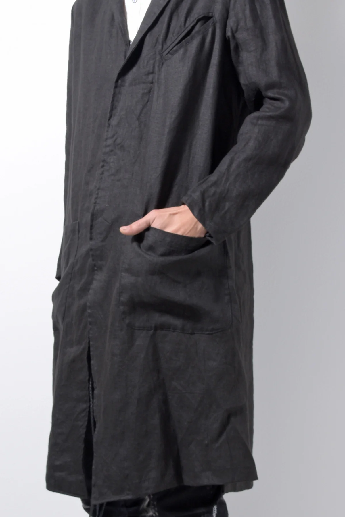 2201-JK02A Side Slit Tailored Coat Black - Image 8