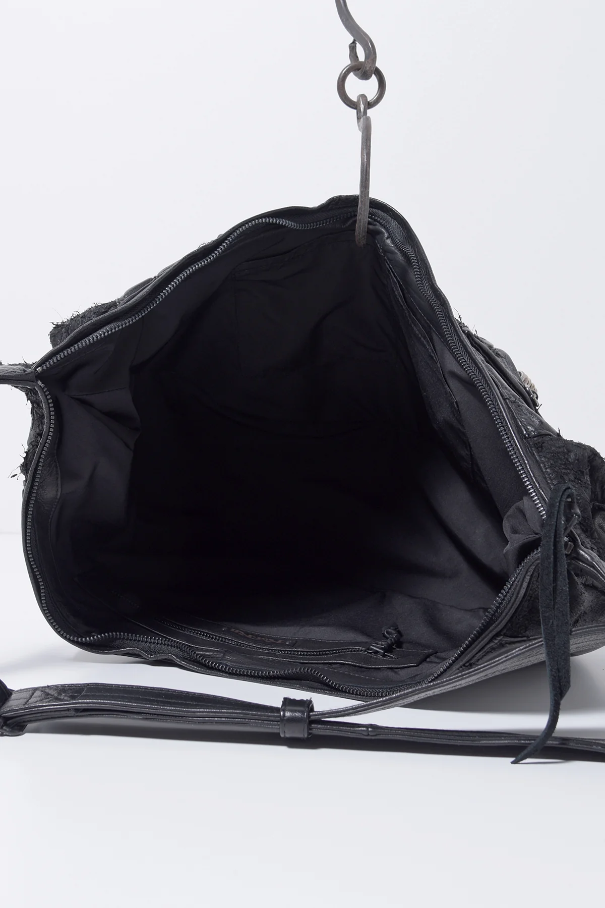2202-BG05 LA Chrome Bag 03 - Image 14