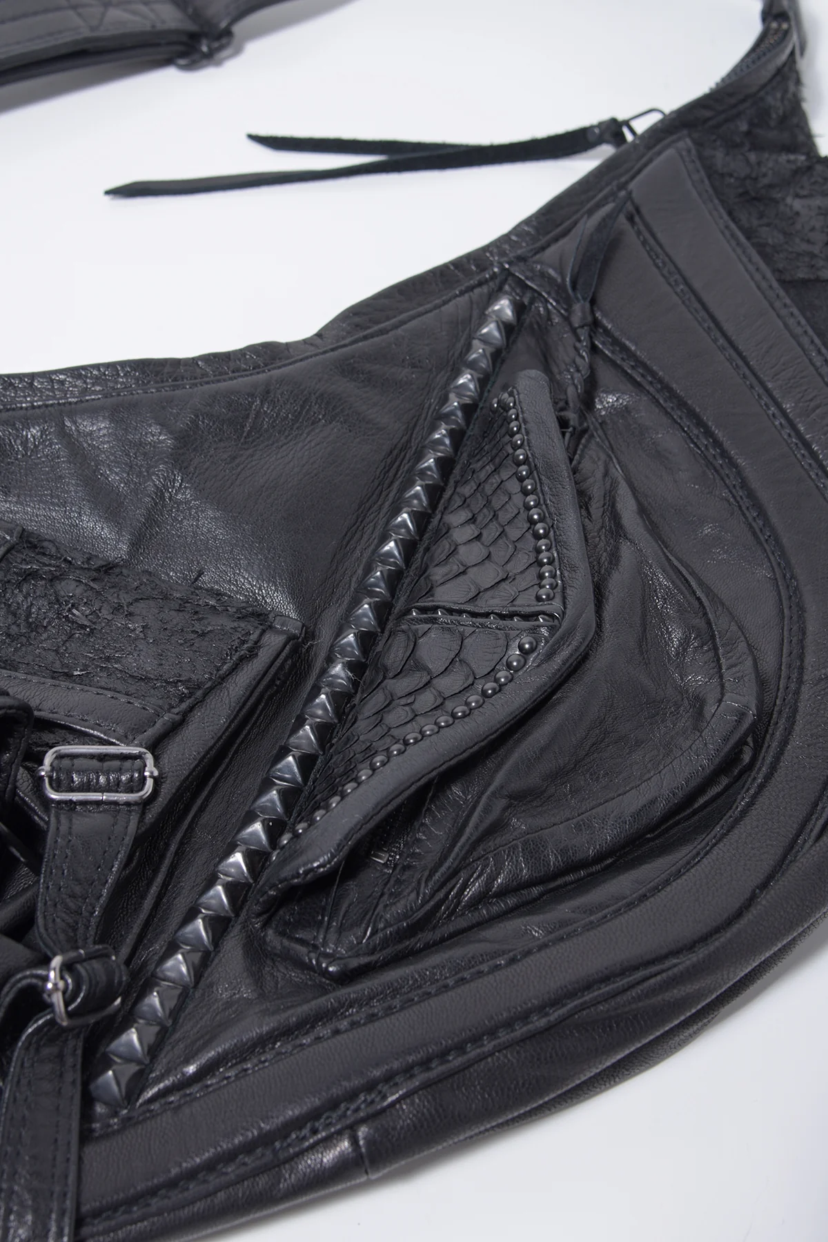 2202-BG05 LA Chrome Bag 03 - Image 8
