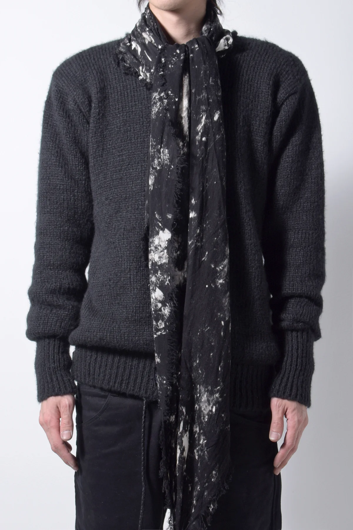 2202-ST01 Flake Discharged Stole - Image 10