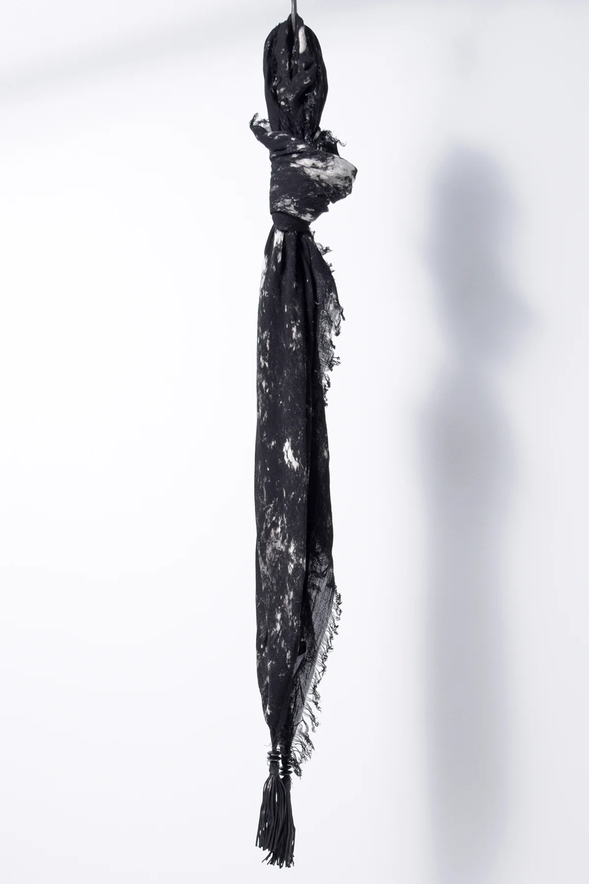 2202-ST01 Flake Discharged Stole - Image 4