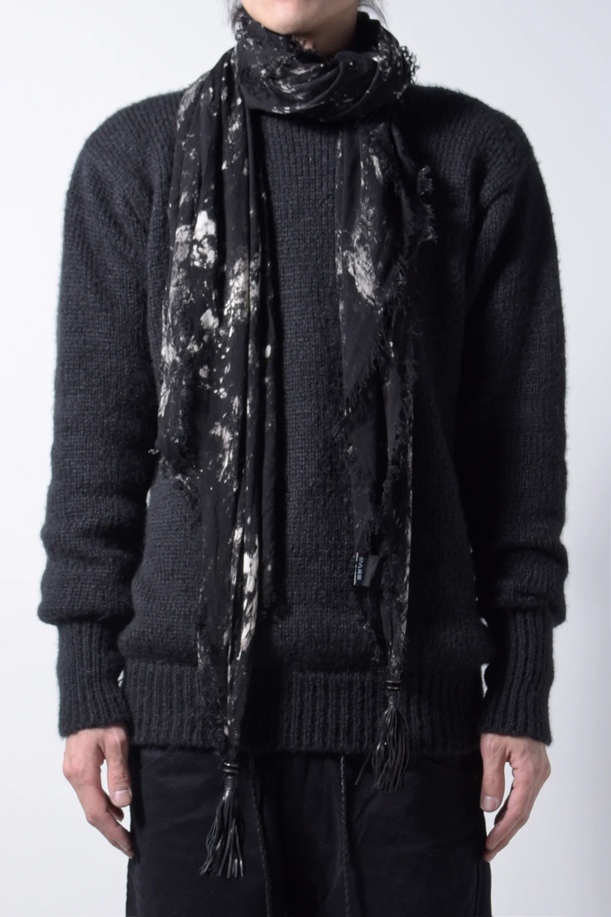 2202-ST01 Flake Discharged Stole - Image 9