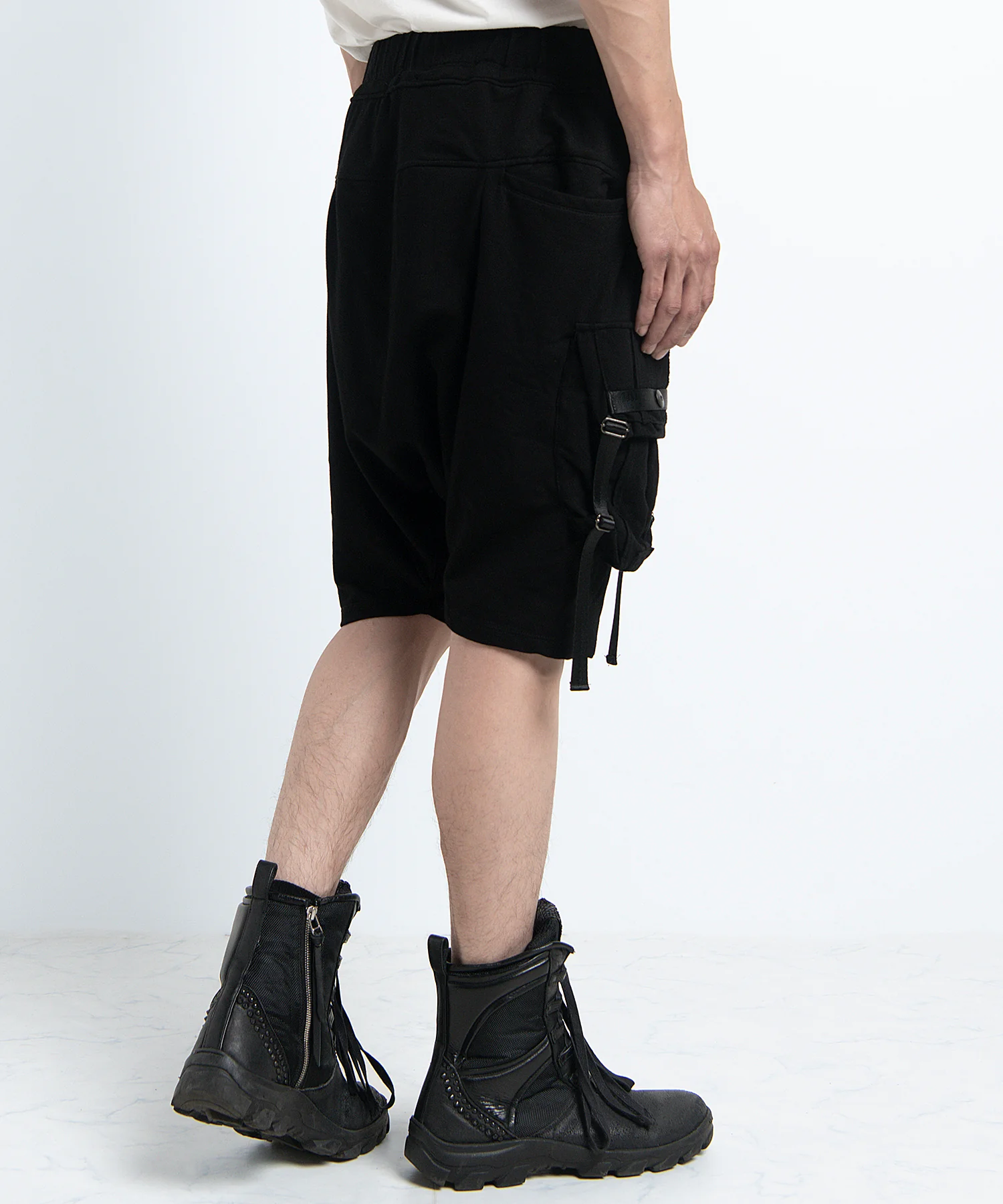 2401-PT06 Black Raven Shorts 05 Black - Image 6