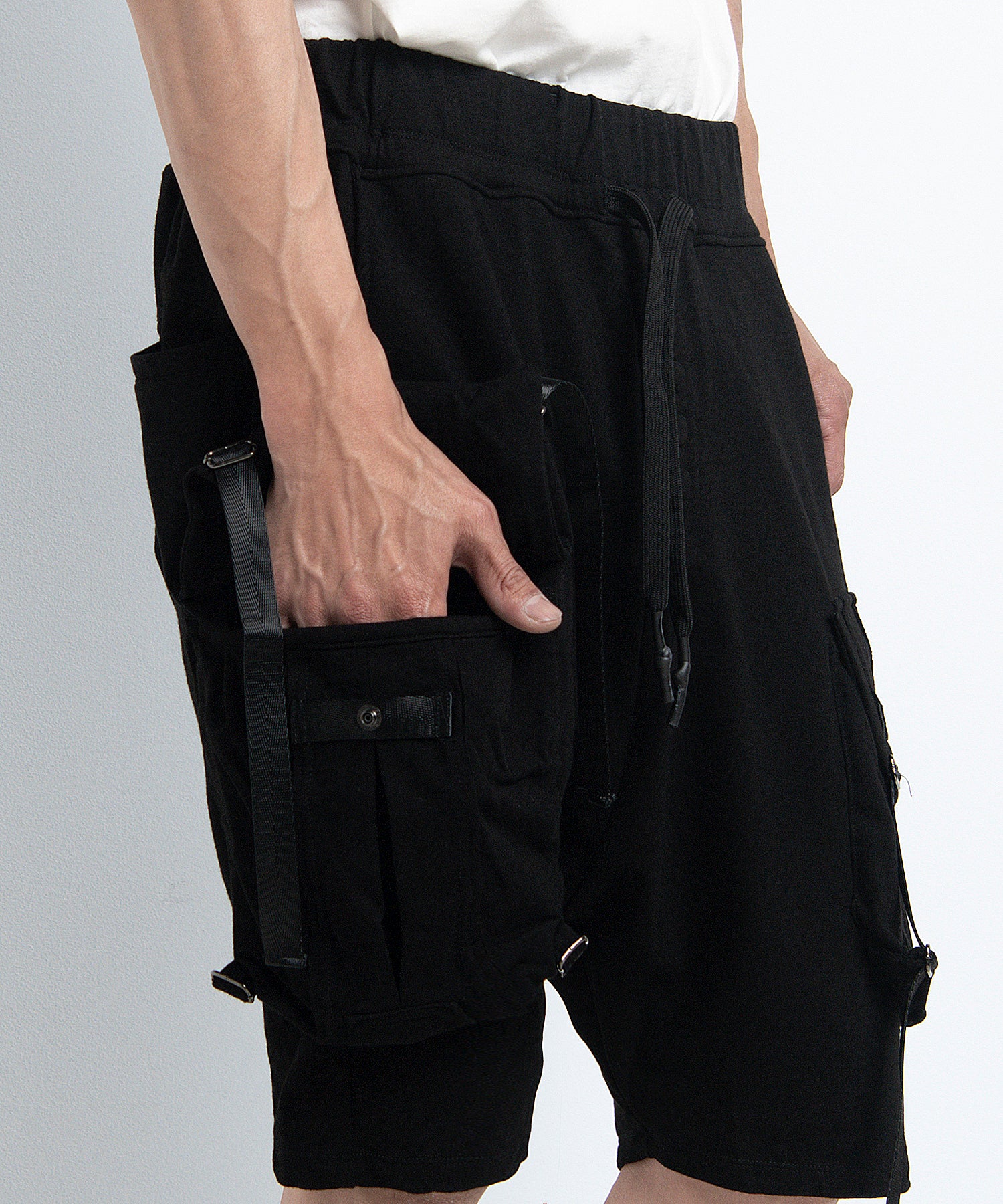 2401-PT06 Black Raven Shorts 05 Black - Image 9