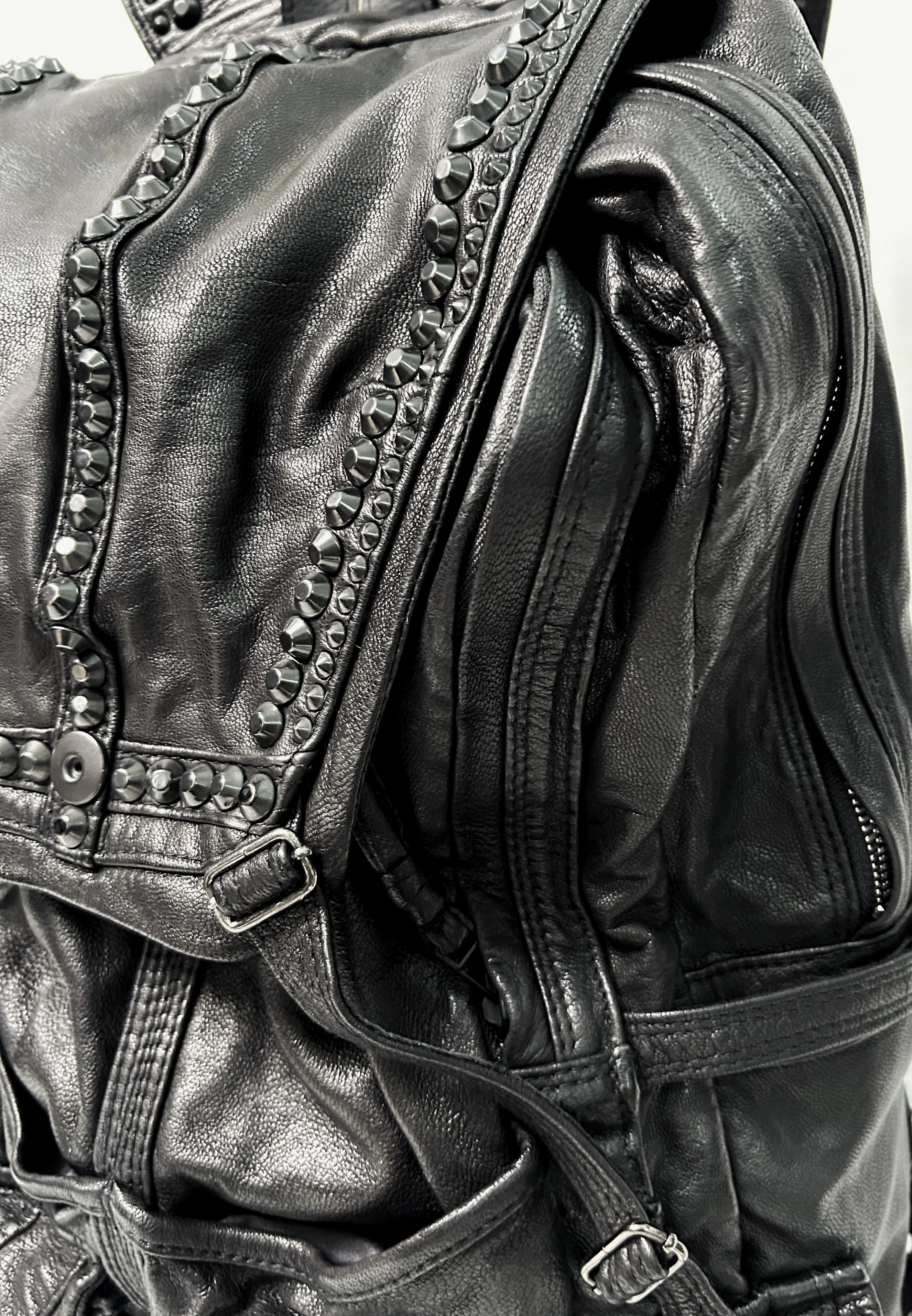 2402-BG04 Black Metal Backpack 02 (All Leather) - Image 3