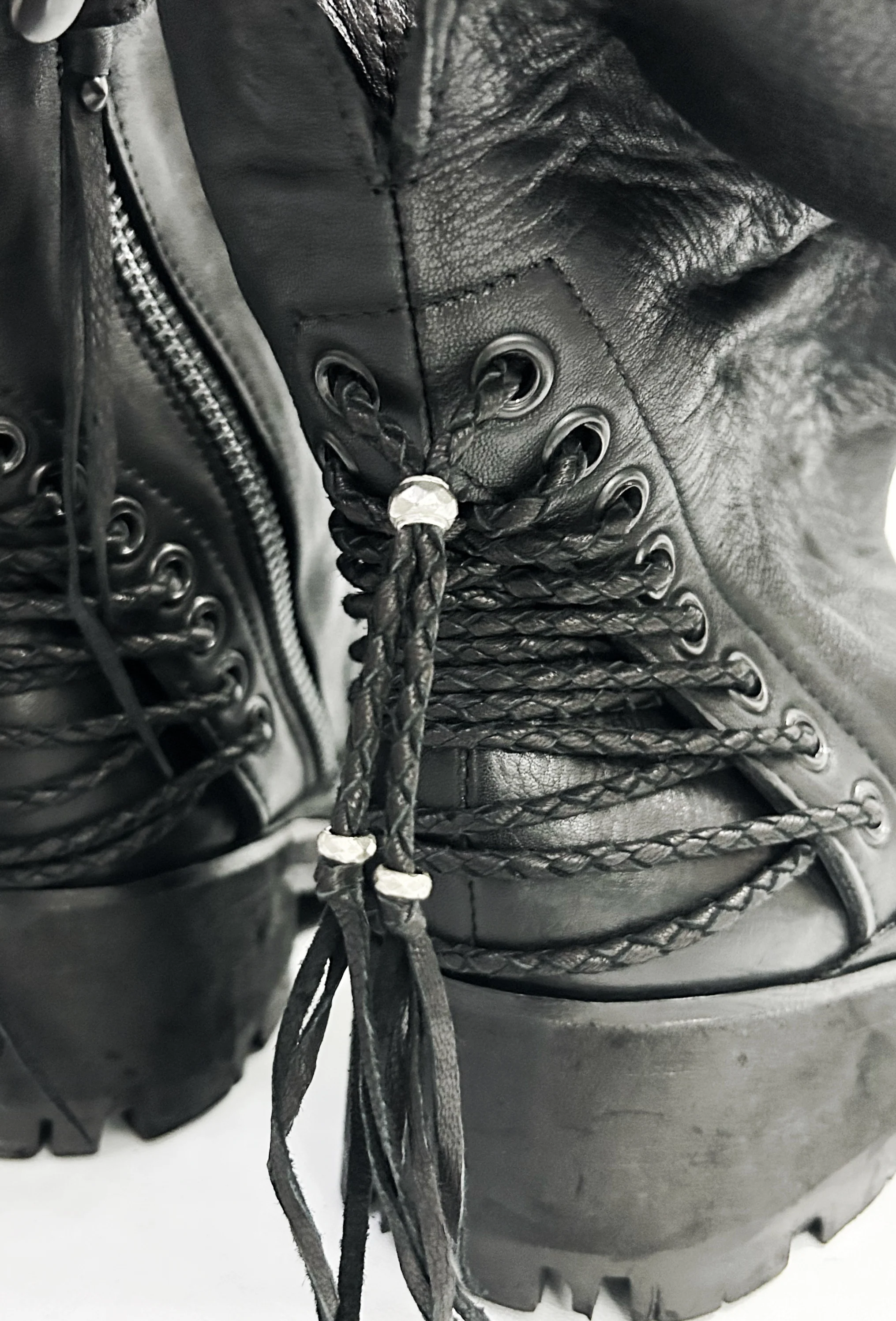 2402-BO05 Crush Braided Boots 02 - Image 6
