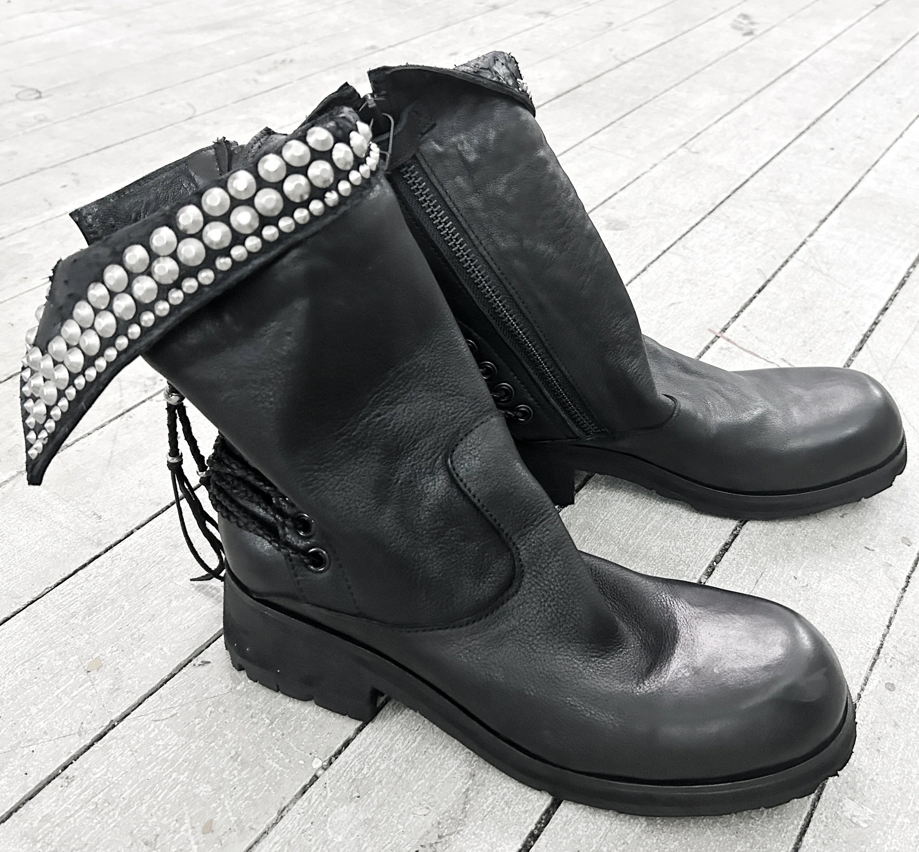 2402-BO06 Crush Braided Boots 03 - Image 2