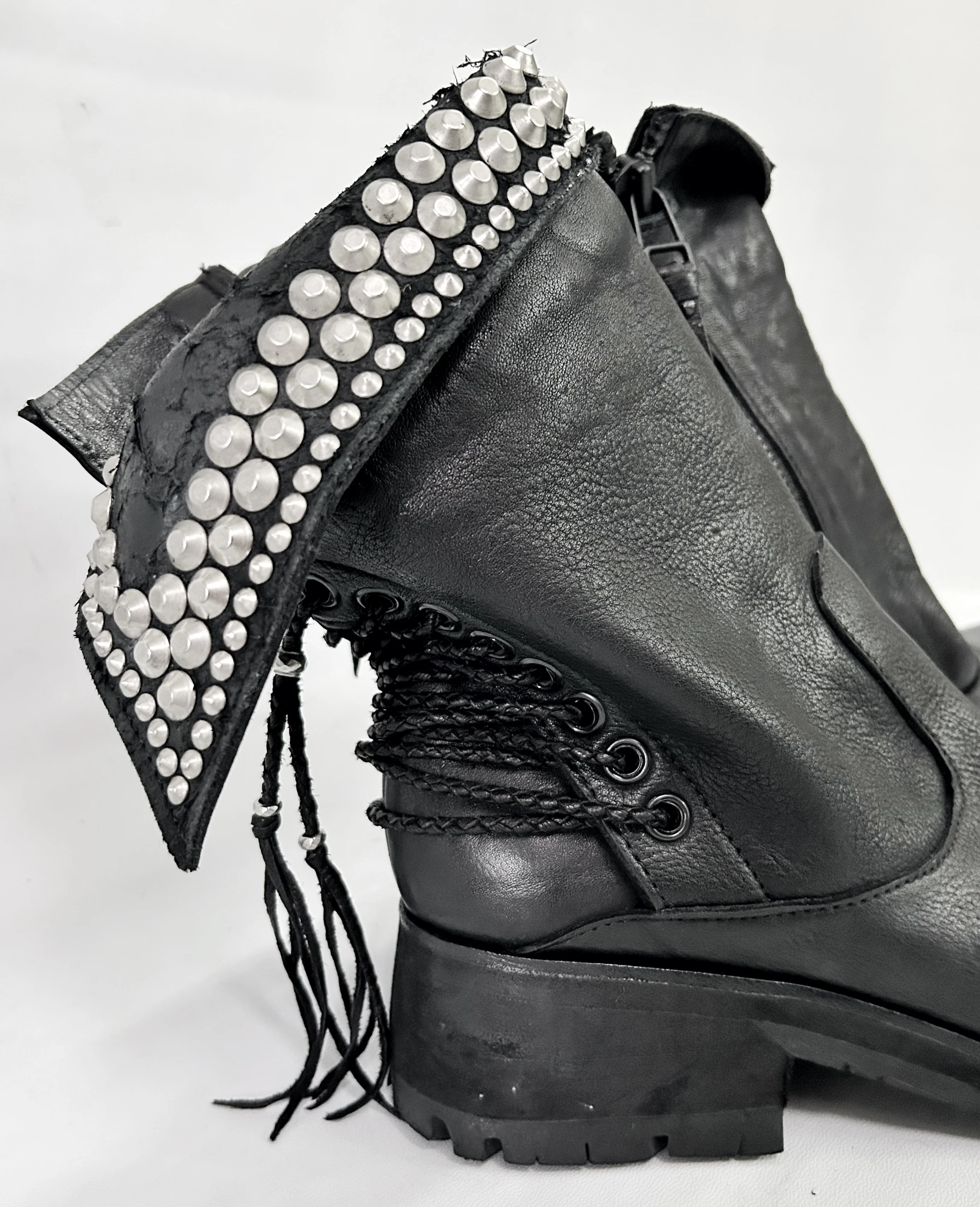 2402-BO06 Crush Braided Boots 03 - Image 4