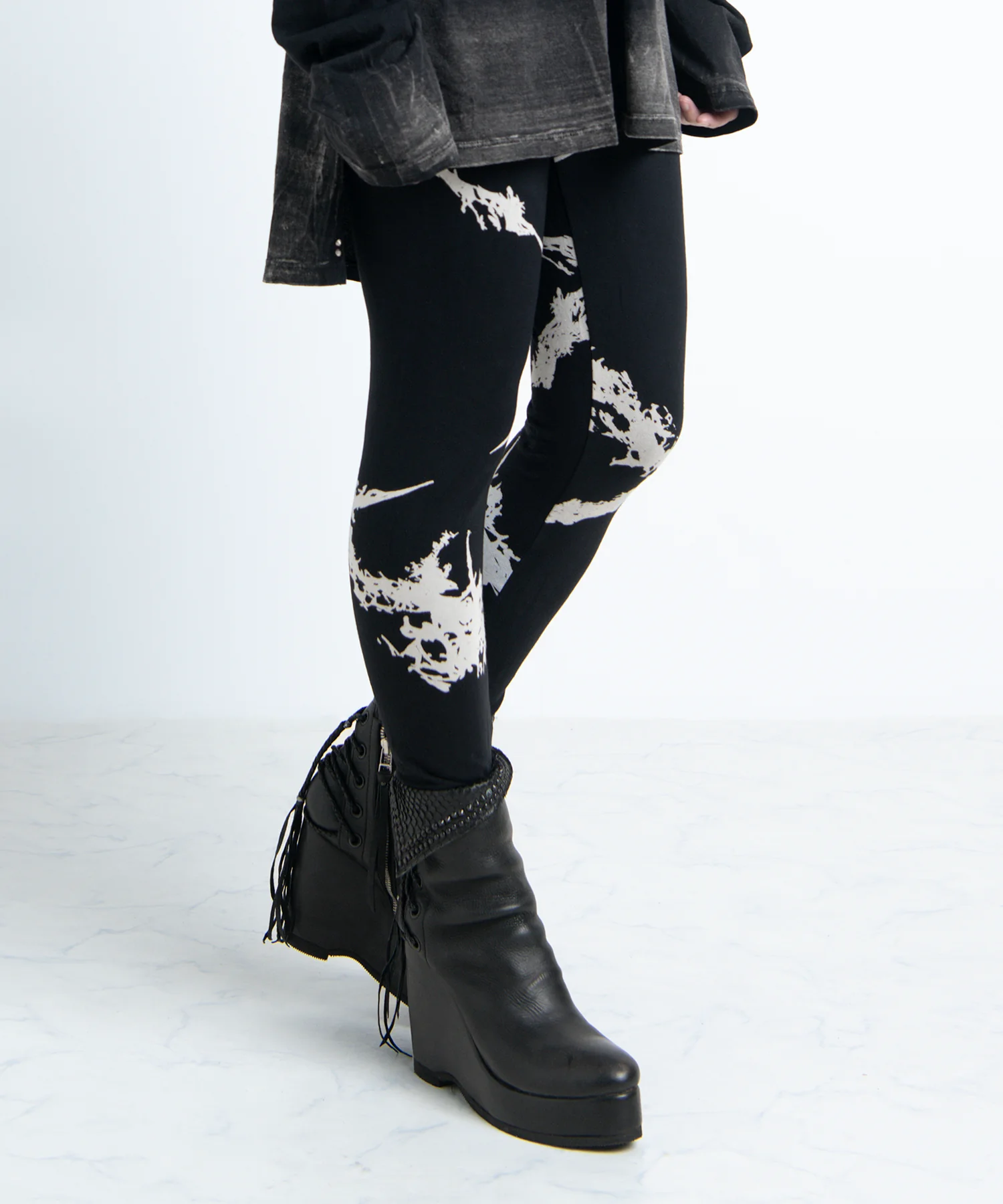 2402-PT12 Discharged Cross Leggings -Women's- - Image 10