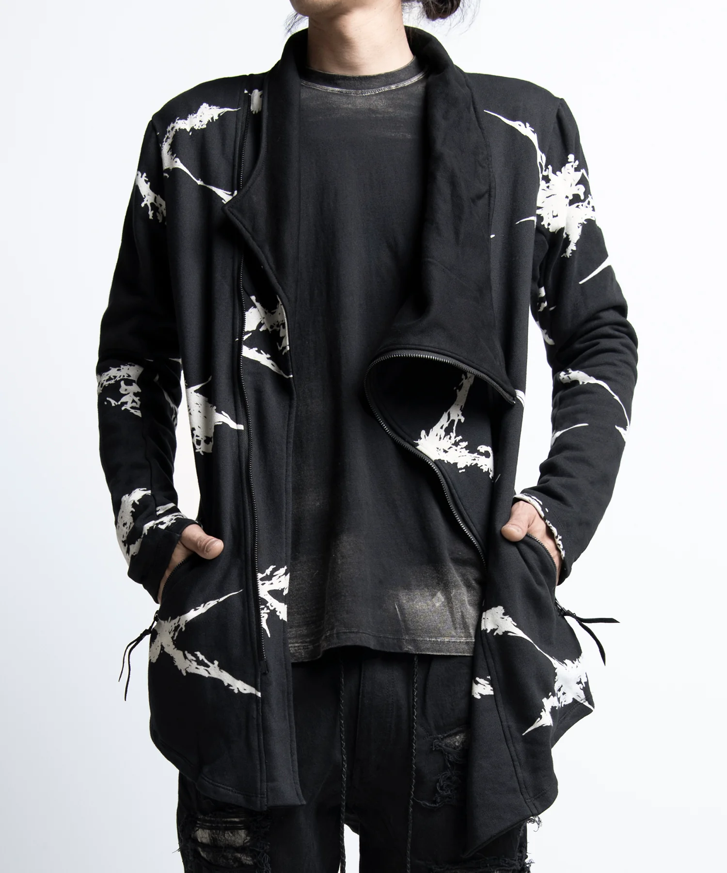 2402-TP03 Drape Cross Riders - Image 3