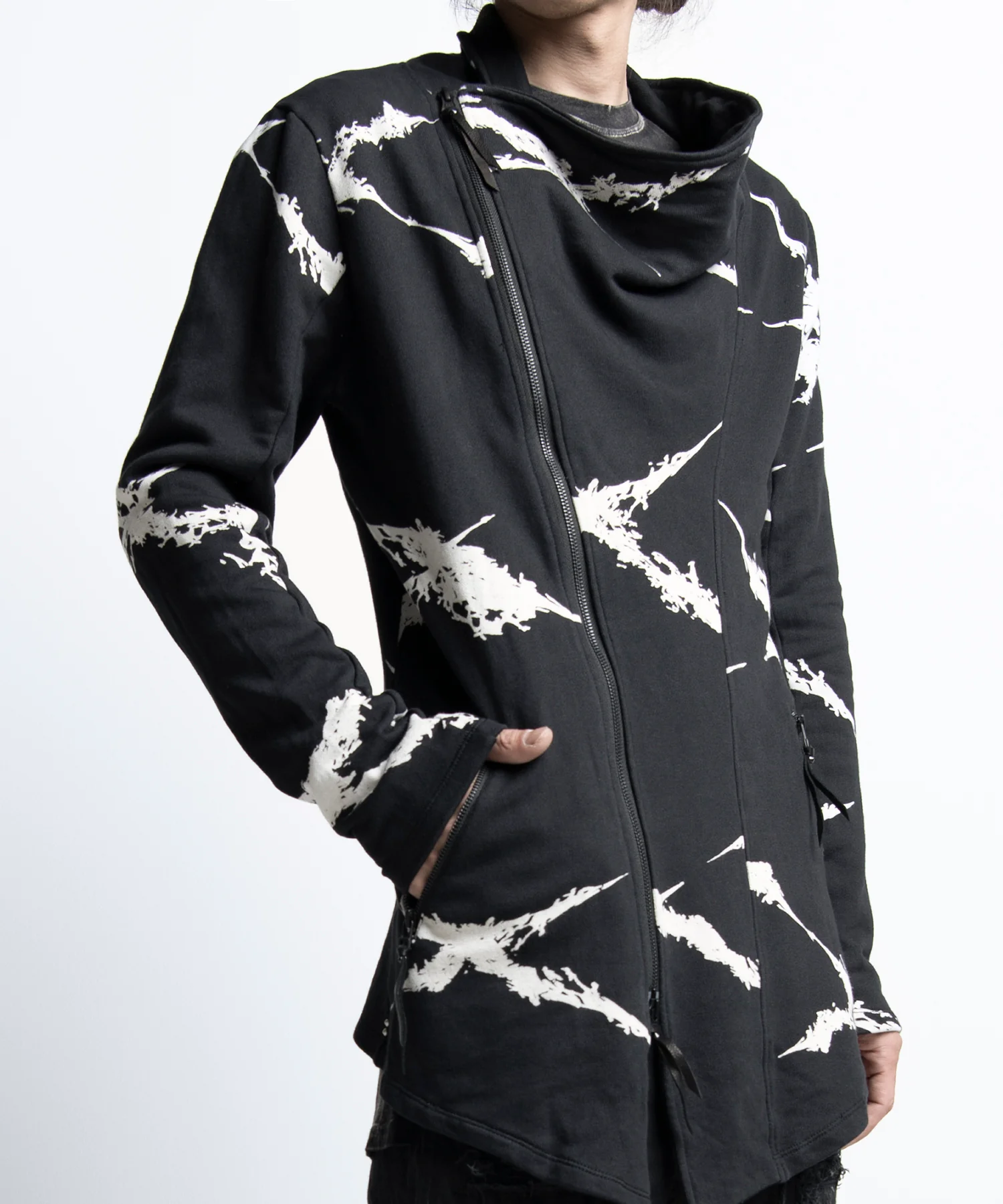 2402-TP03 Drape Cross Riders - Image 7