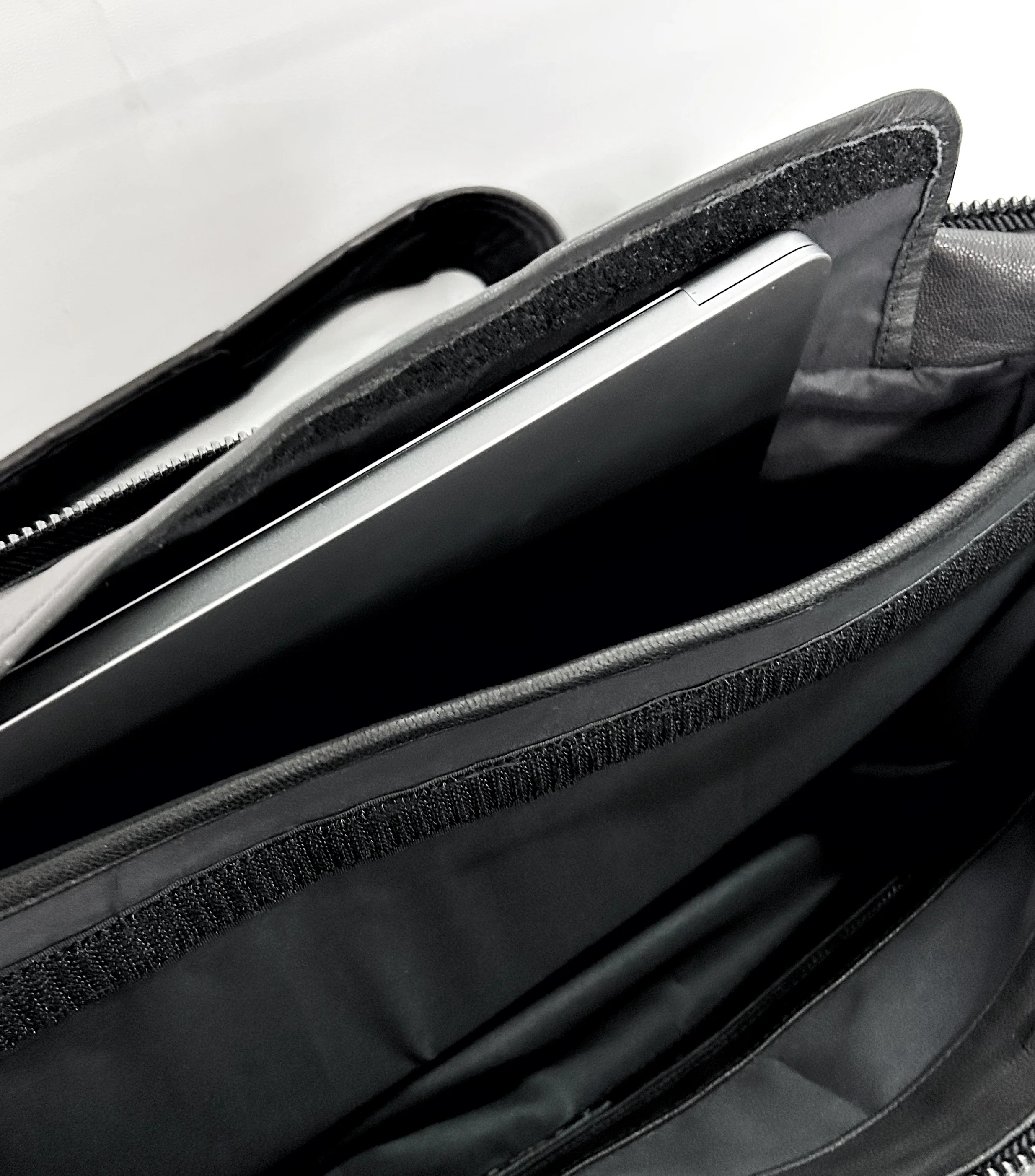 2501-BG16 Black Honey Laptop Bag - Image 9
