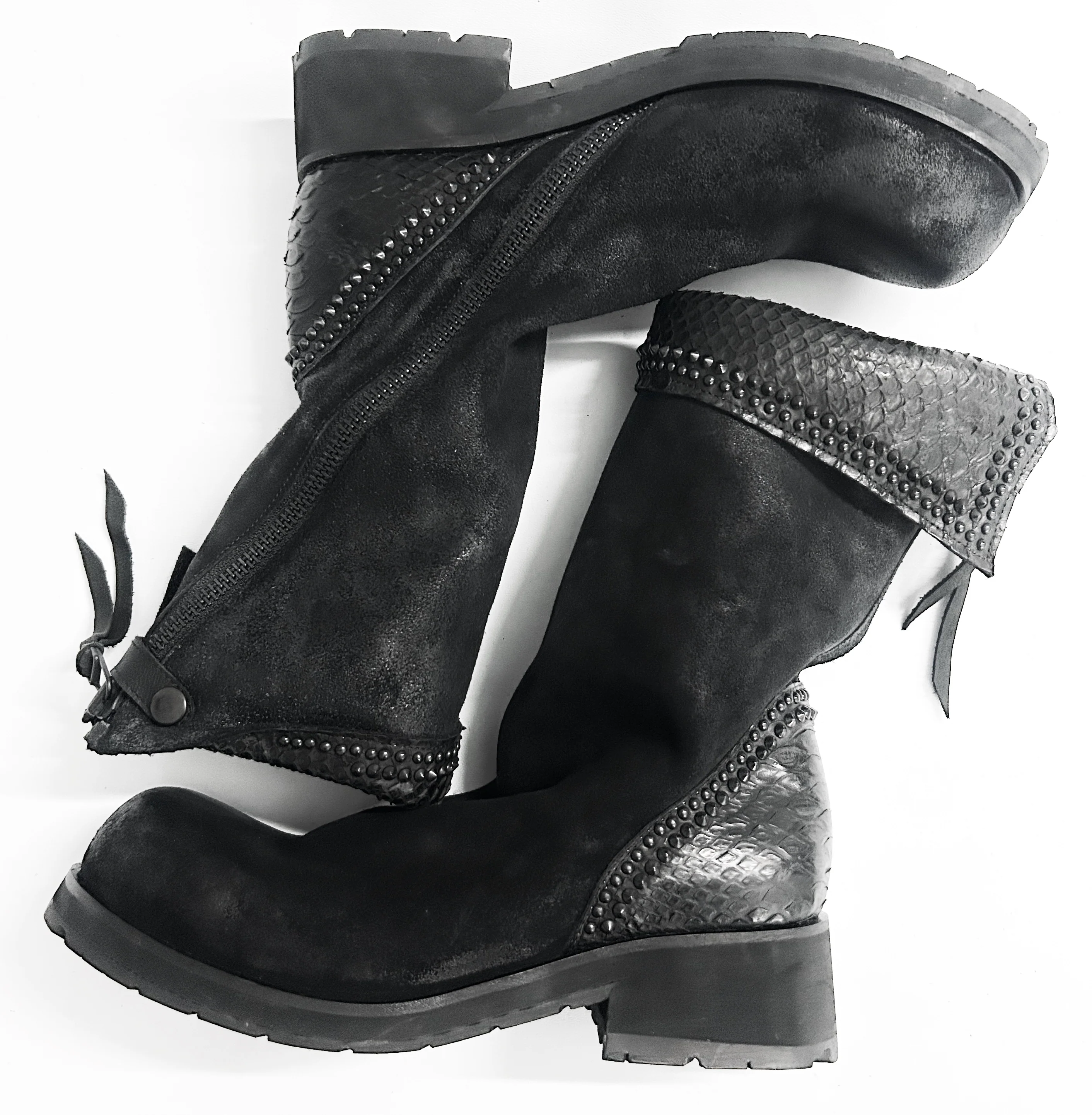 2501-BO03 Crush Suede Boots - Image 3