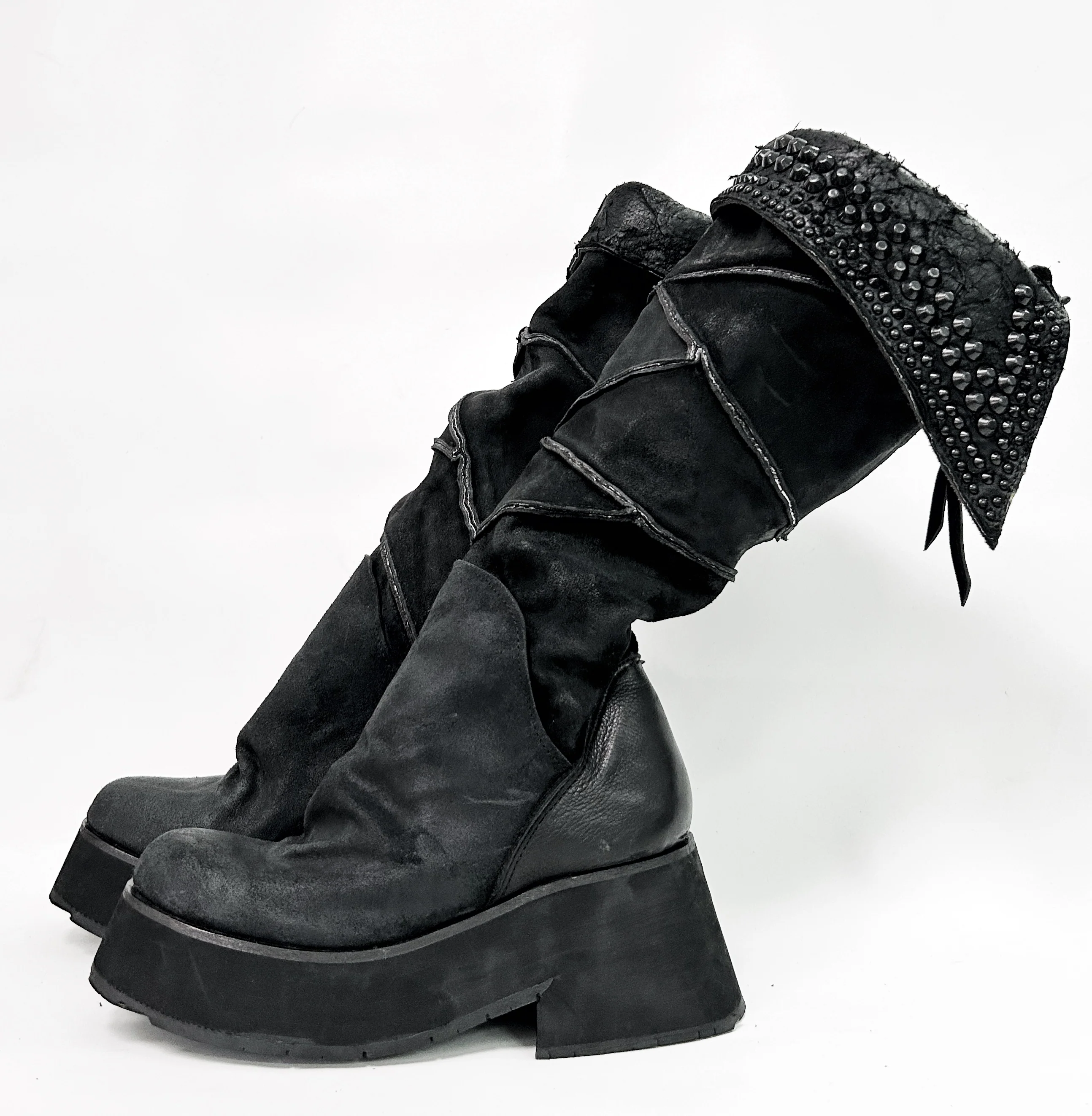 2501-BO13 Crush Platform Boots 01 - Image 3